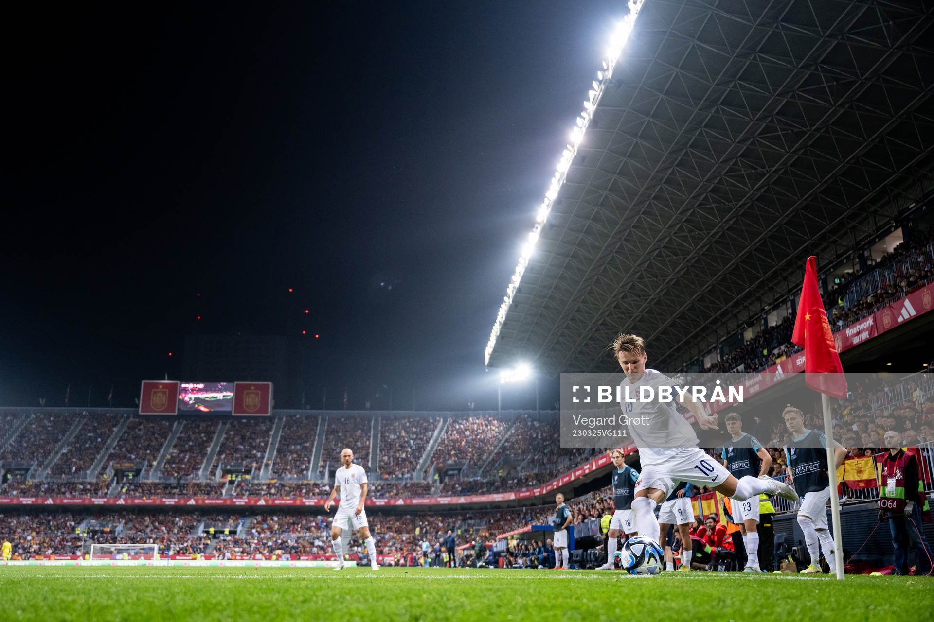 Martin Ødegaard of Norway takes a corner kick