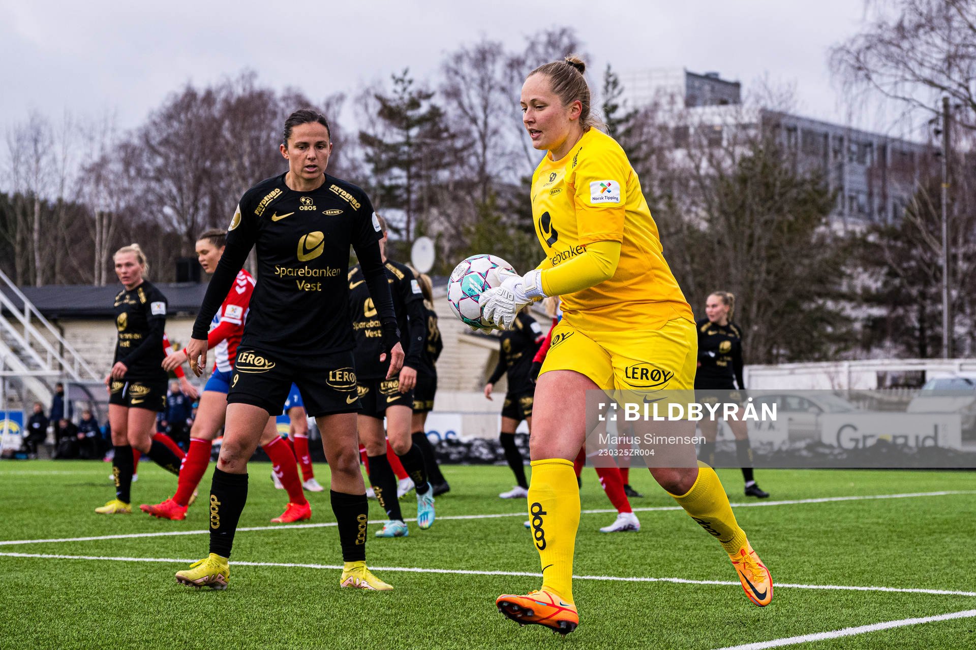 Amanda Paige Frisbie and Aurora Mikalsen of Brann