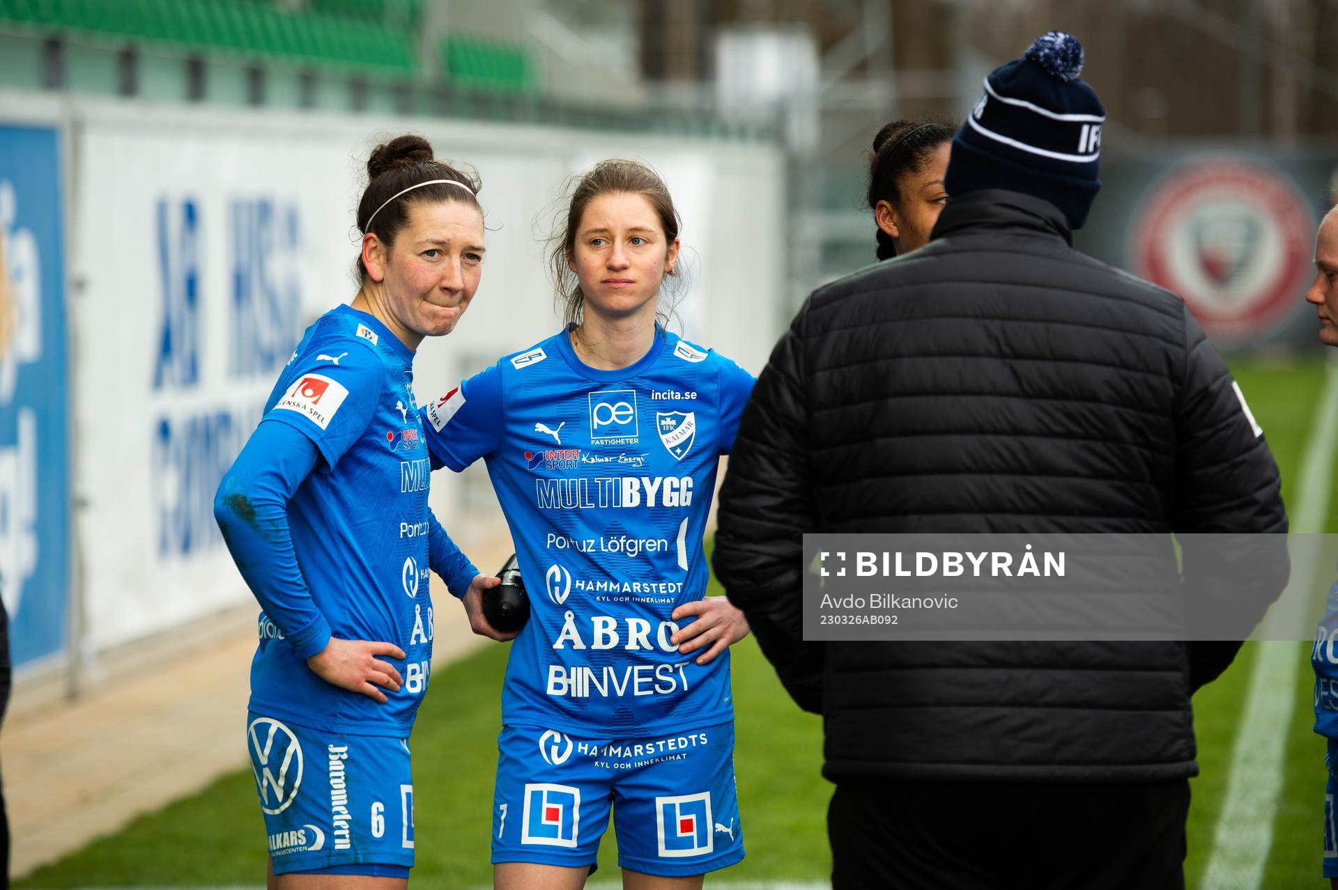 Kalmars Jessica Ayers och Charléne Nowotny deppar