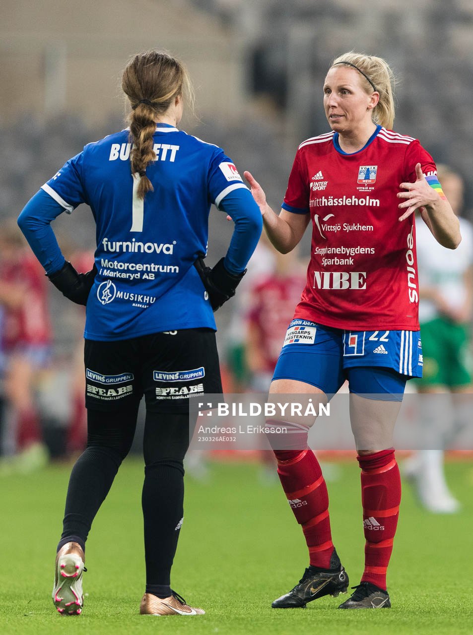 Vittsjös målvakt Elaine Margret Burdett och Sandra