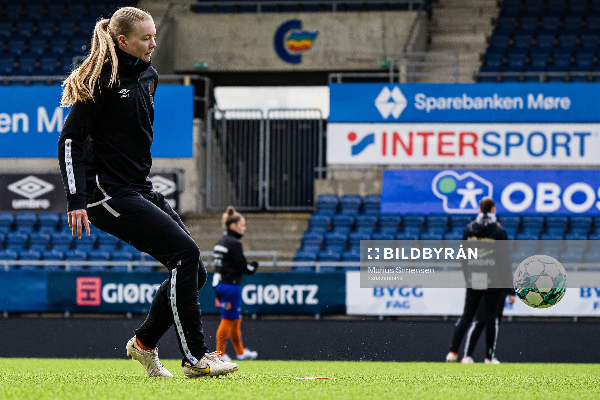 Karna Solskjær of AaFK Fortuna warms up
