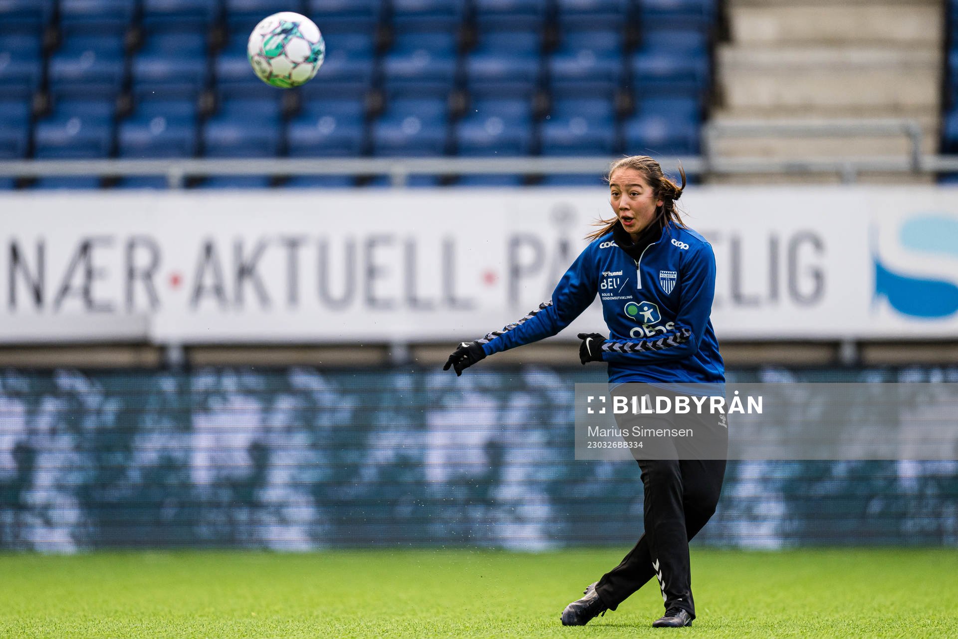 Henny Thorhallsson of Kolbotn warms up