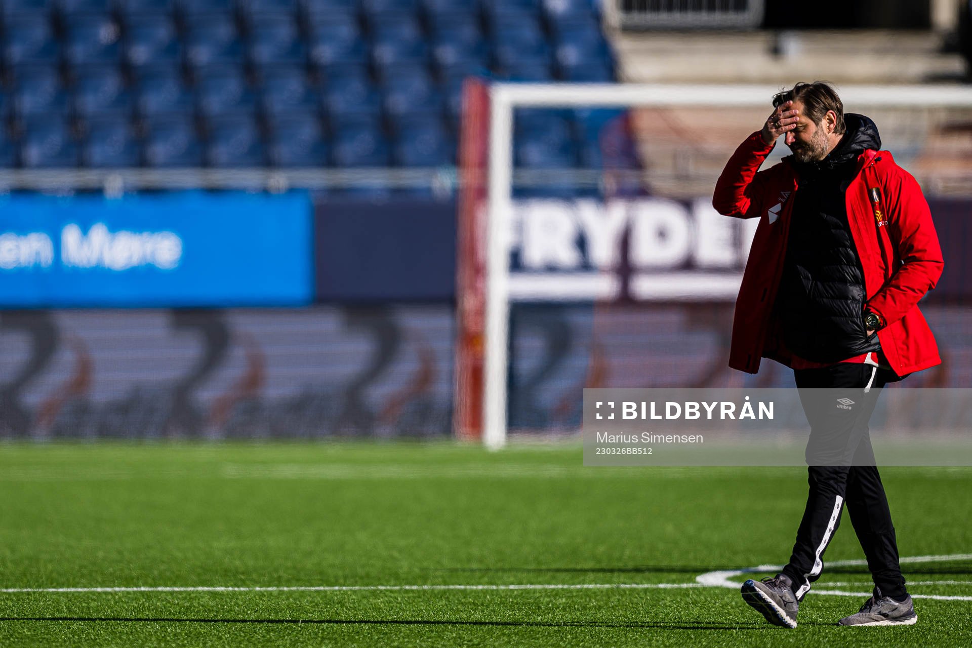 Frode Fagermo, head coach of AaFK Fortuna, looks dejected