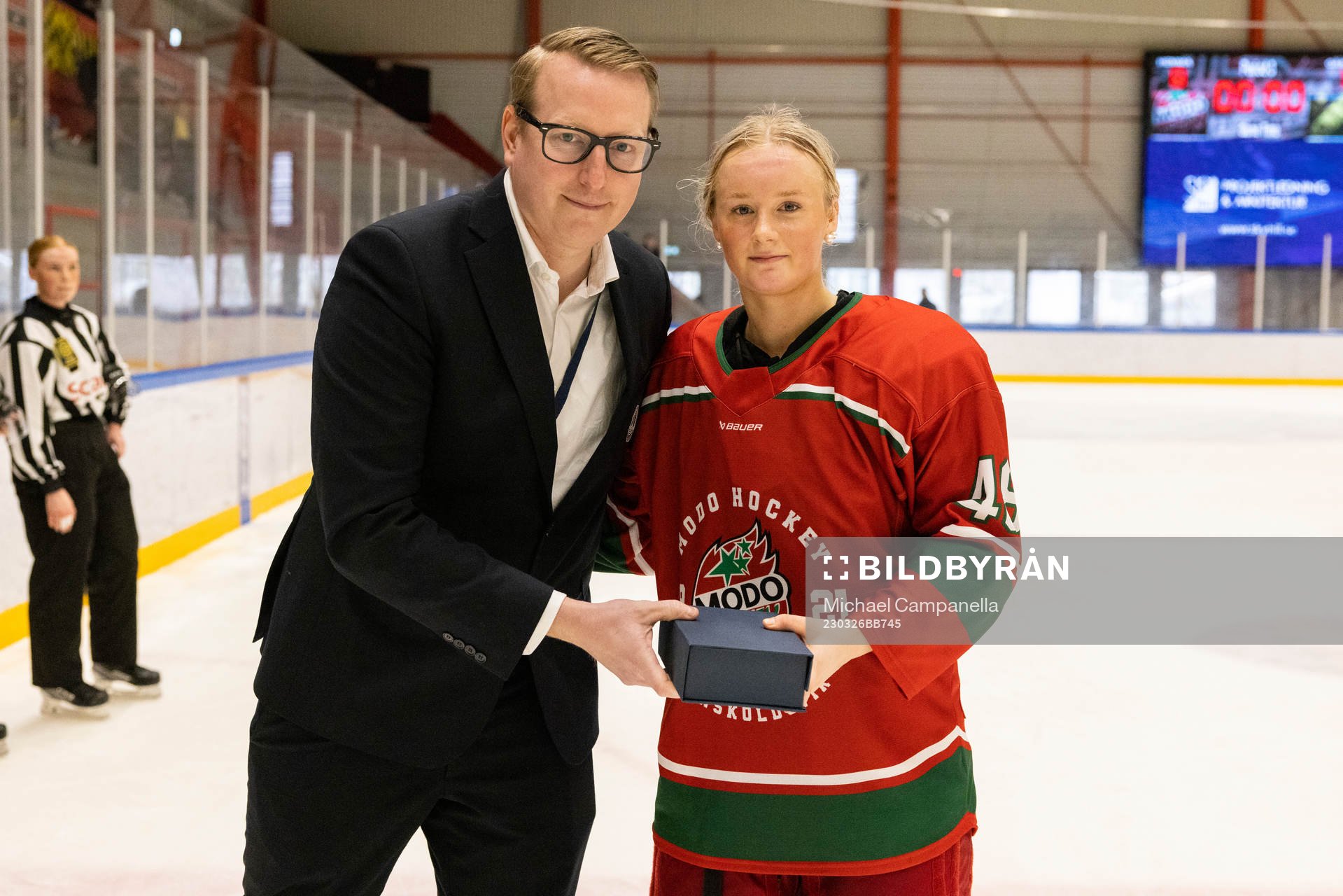 Modos Mira Hallin får pris som MVP av Ishockeyförbundets