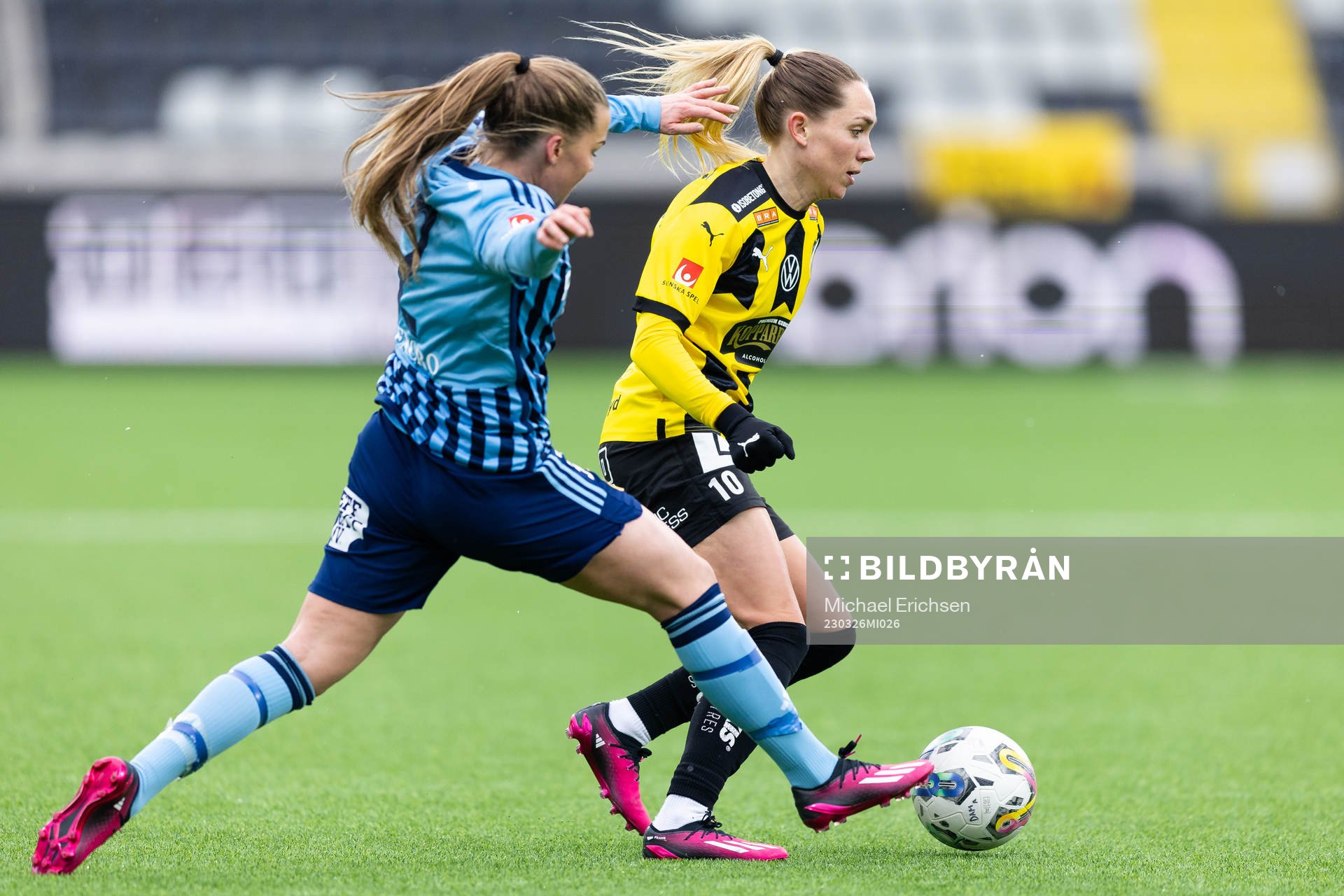 Djurgårdens Tilde Lindwall och Djurgårdens Ebba Hed