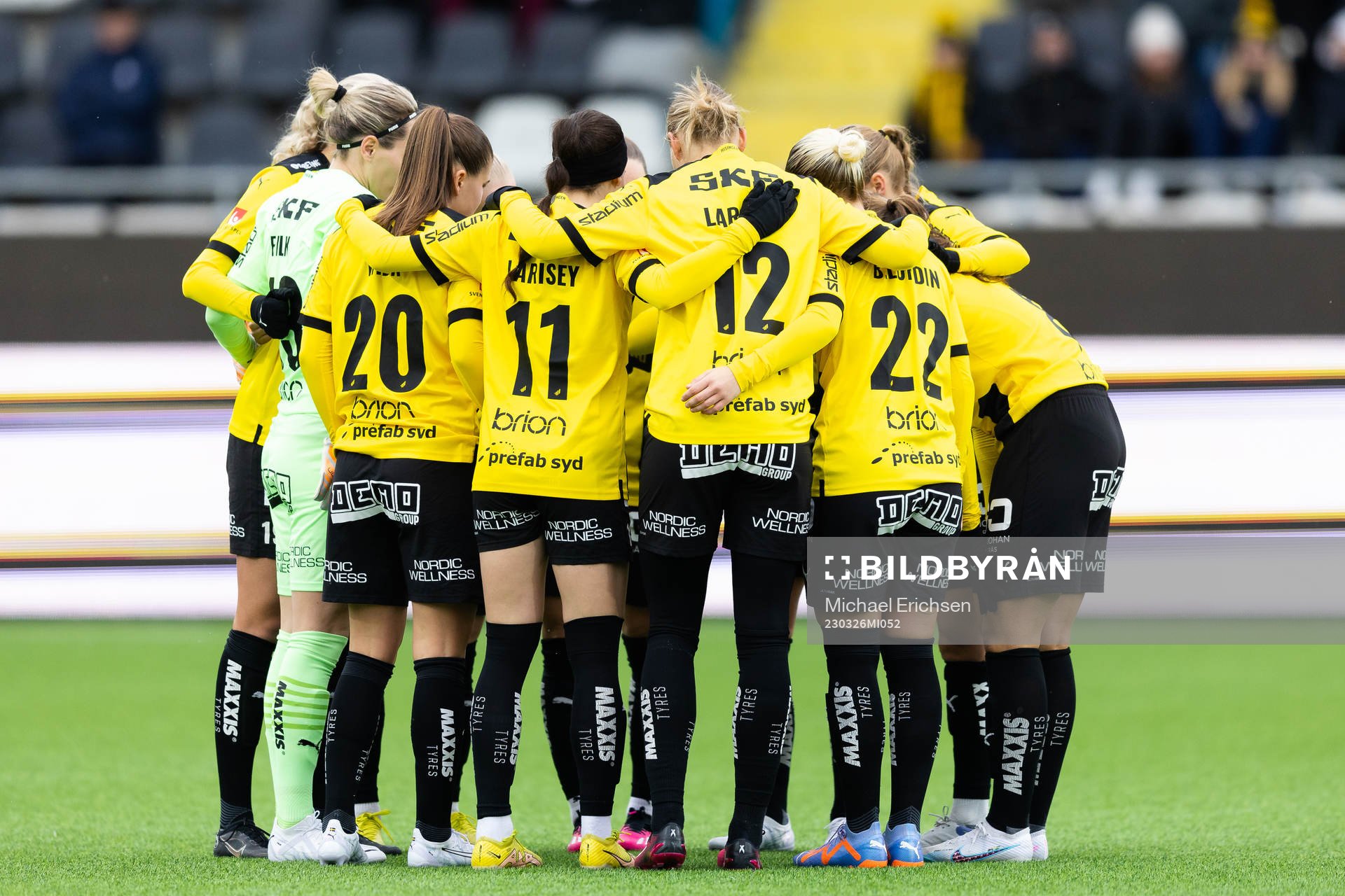 Häckens spelare samlade innan fotbollsmatchen i Damallsvenskan mellan Häcken och Djurgården den 26 mars 2023 i Göteborg. 