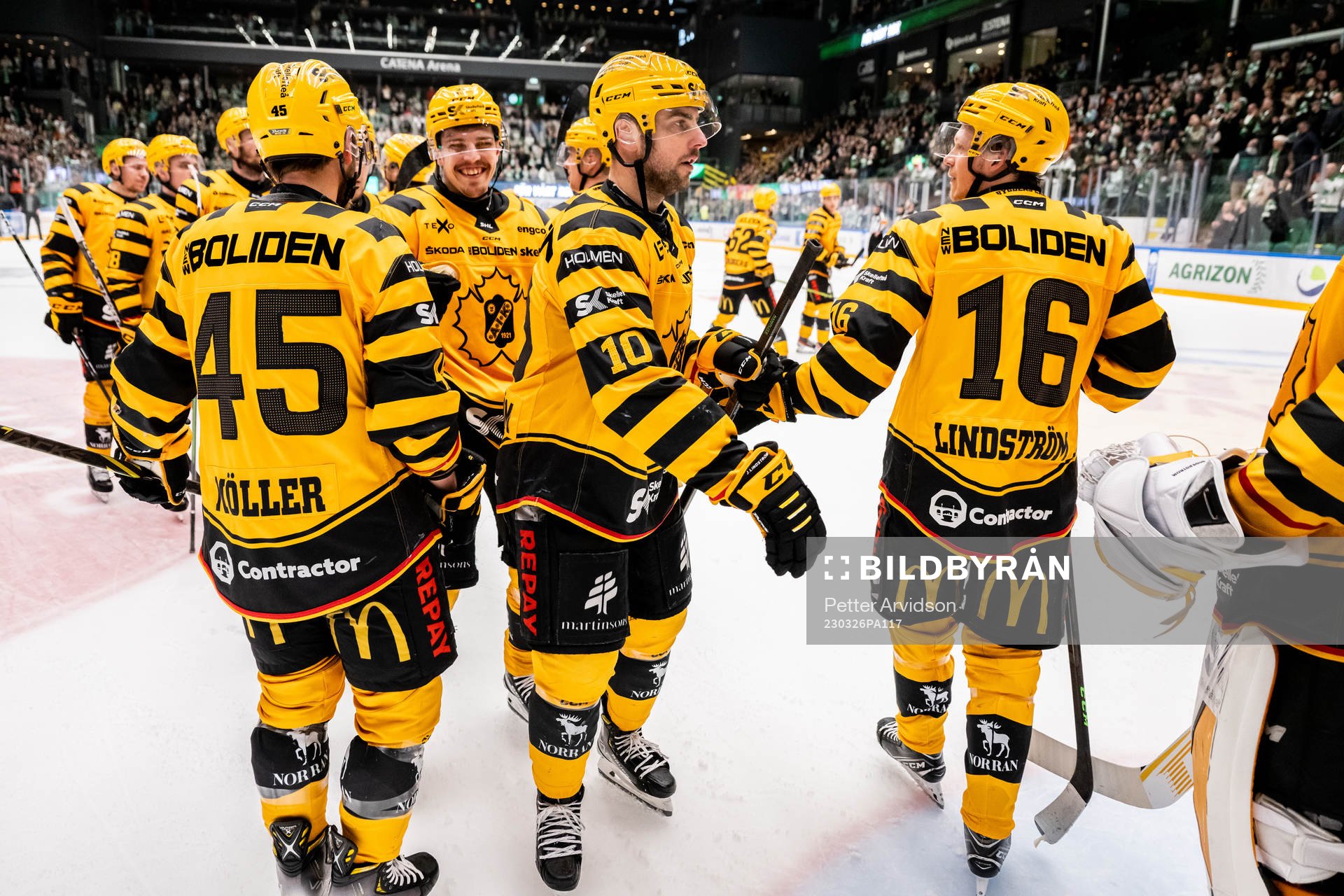 Skellefteås Joakim Lindström jublar