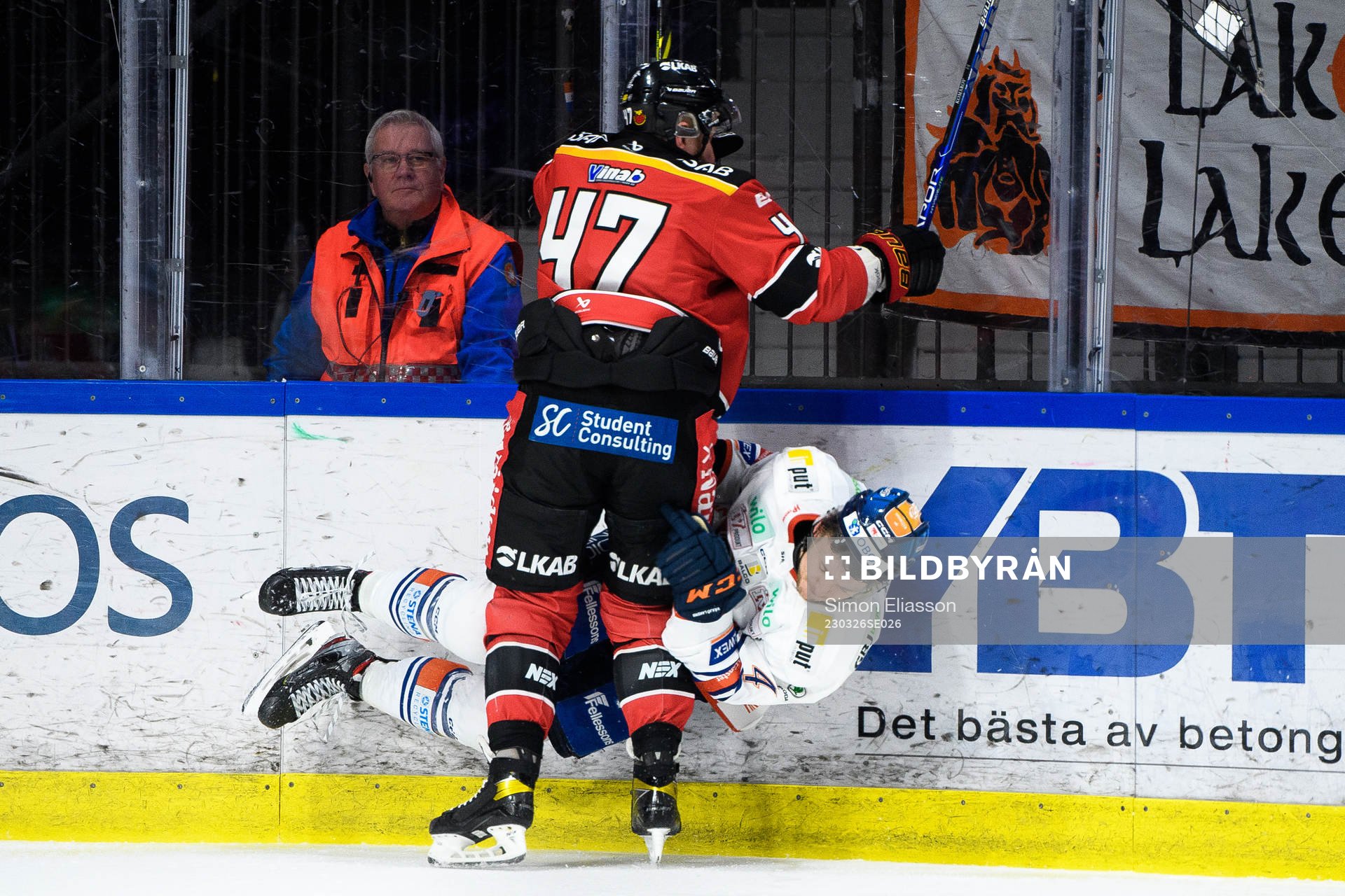 Växjös Keegan Lowe och Luleås Leo Komarov