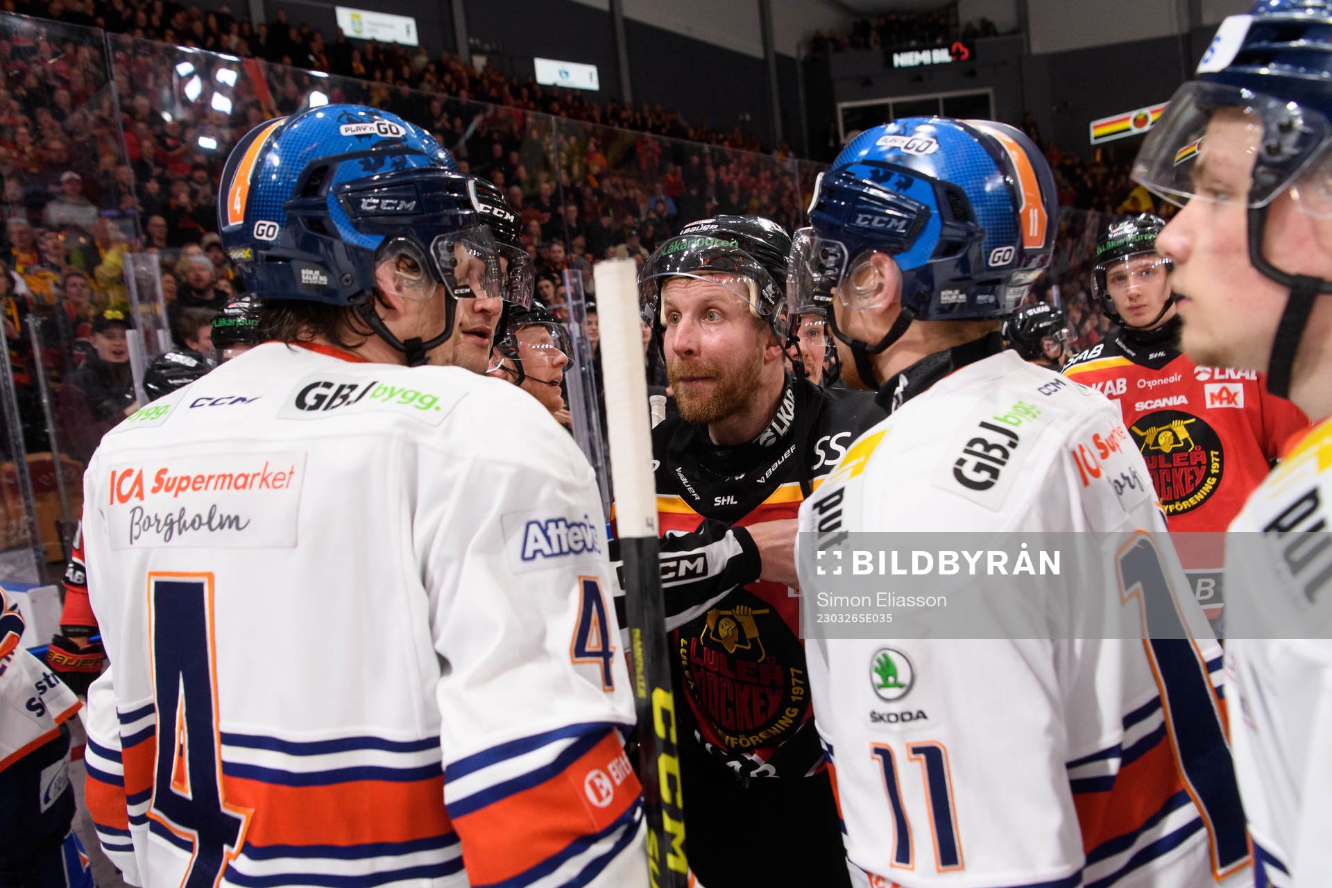 Bråk mellan Växjös Keegan Lowe och Luleås Leo Komarov