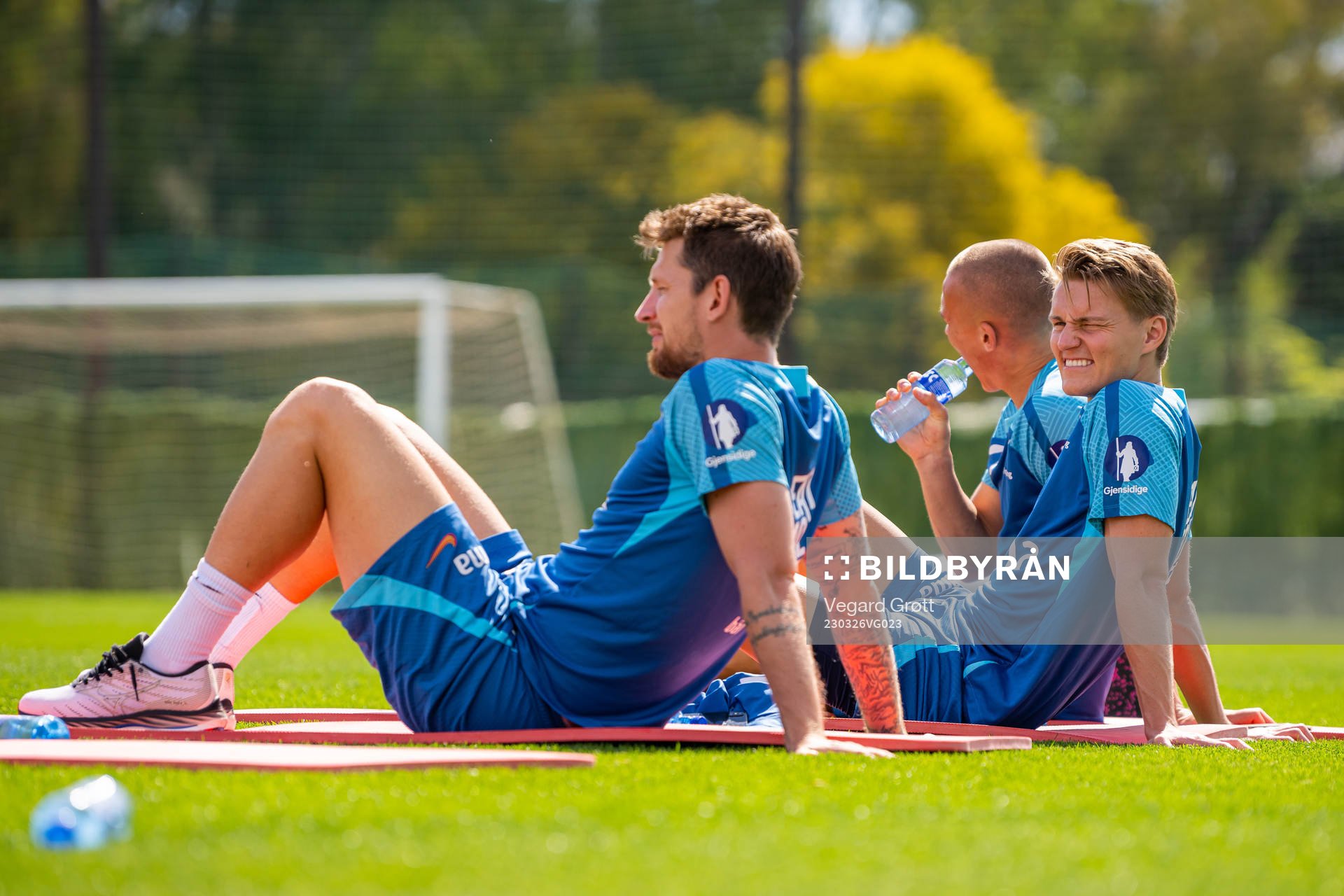 Stefan Strandberg and Martin Ødegaard of the Norwegian