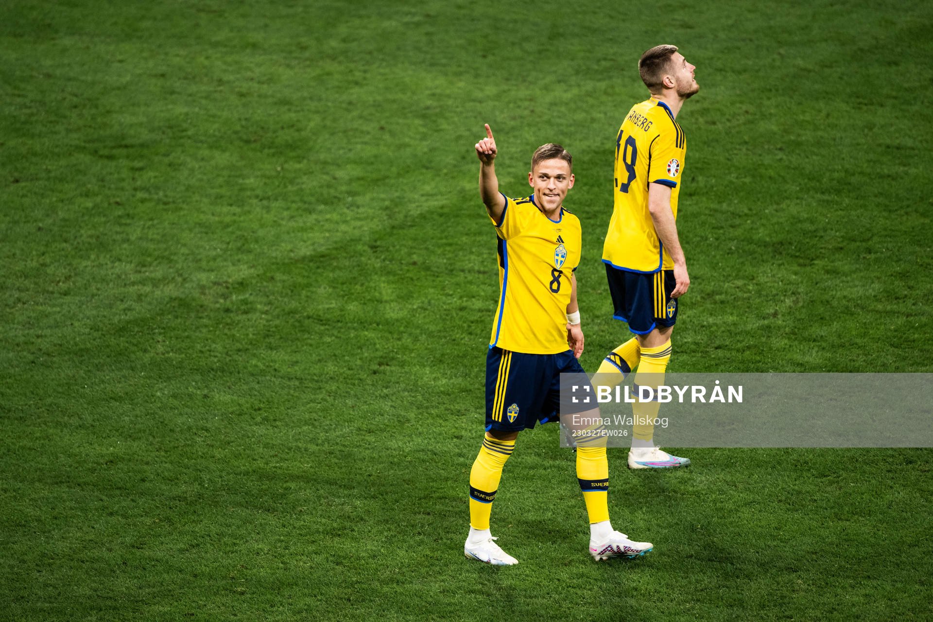Jesper Karlsson of Sweden celebrates