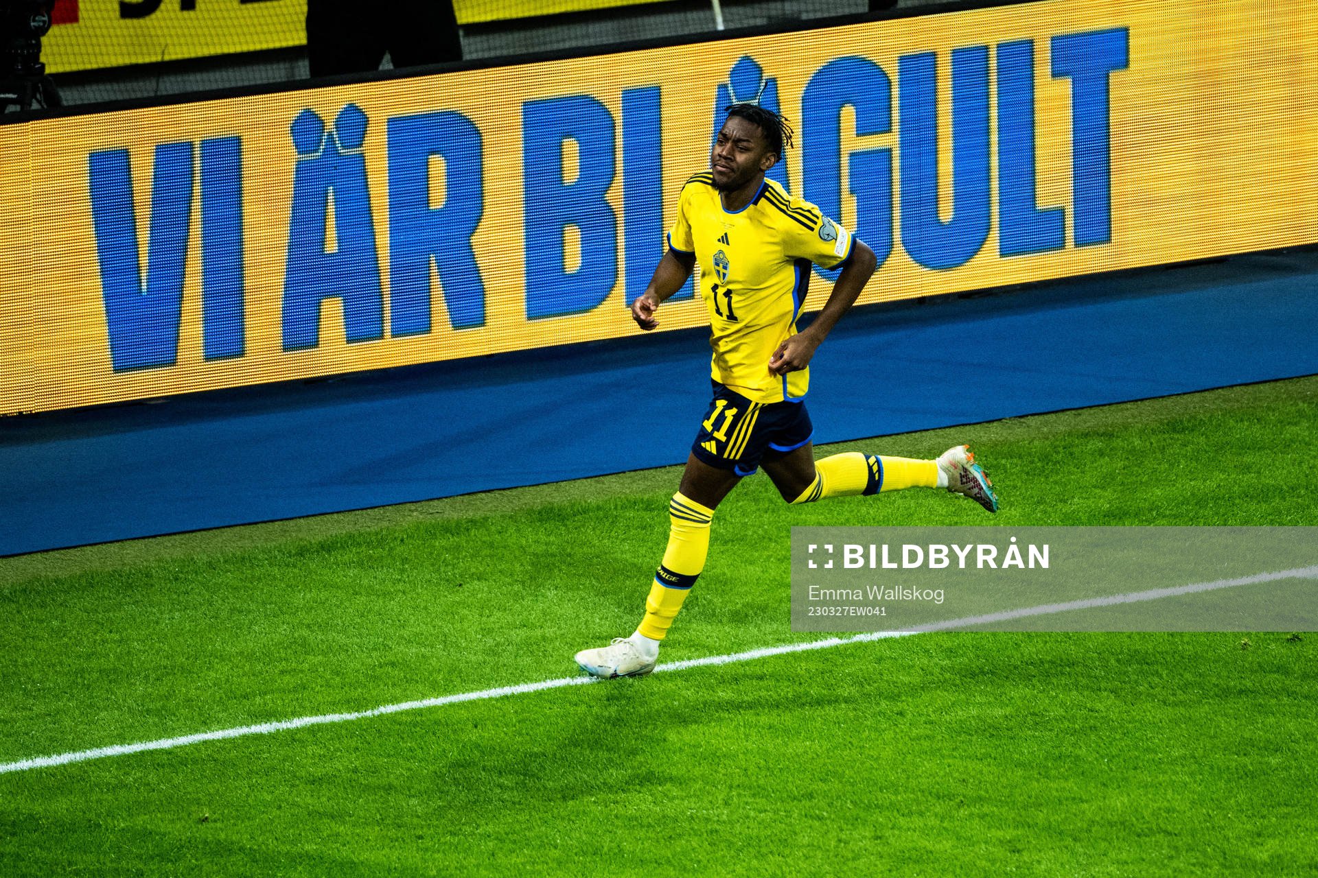 Anthony Elanga of Sweden celebrates