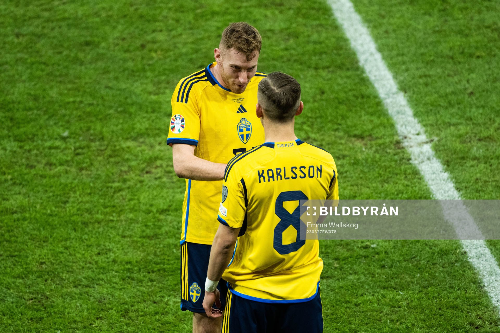 Dejan Kulusevski of Sweden is substituted off for Jesper