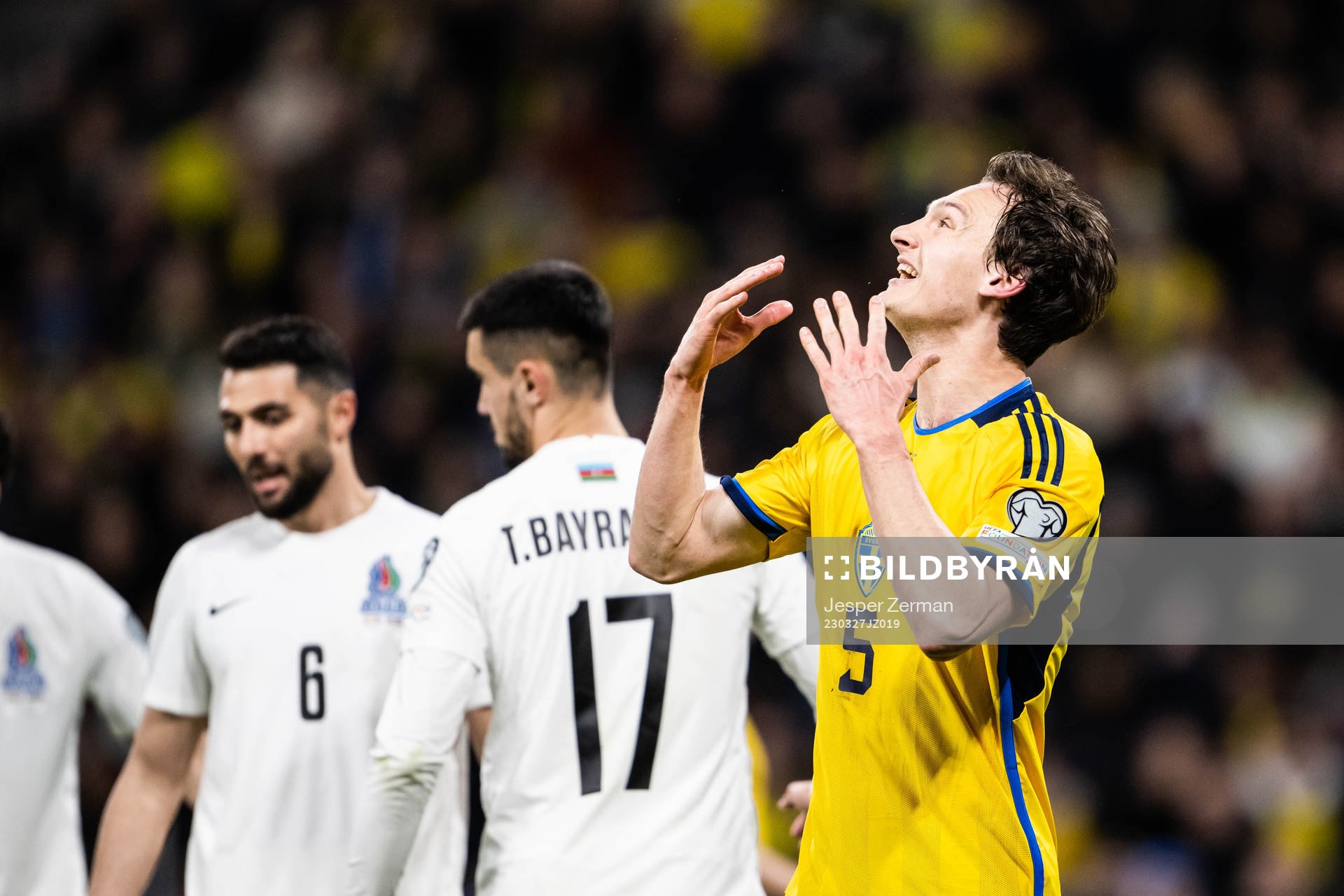Hjalmar Ekdal of Sweden looks dejected