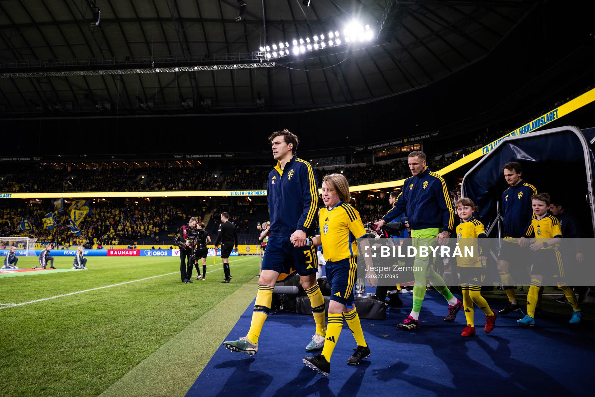 Victor Nilsson Lindelöf, goalkeeper Robin Olsen and