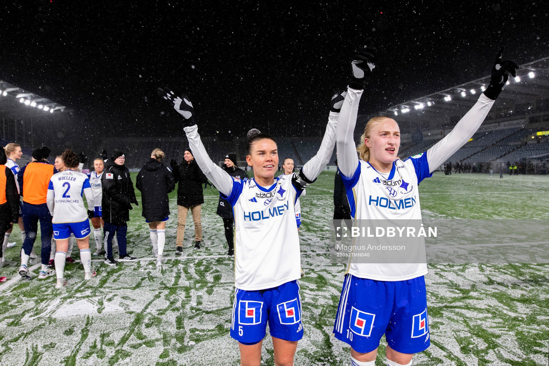 IFK Norrköpings My Cato och Wilma Leidhammar jublar