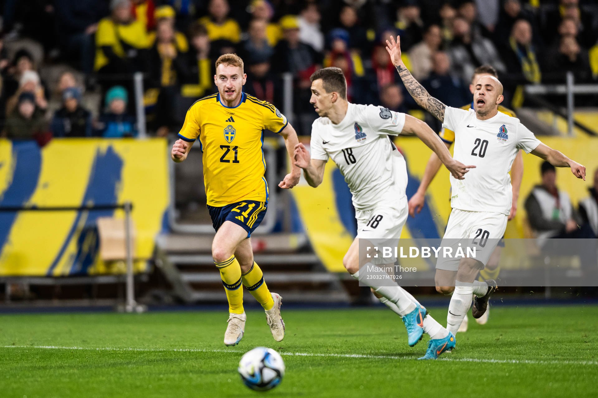 Dejan Kulusevski of Sweden against Anton Krivotsyuk and