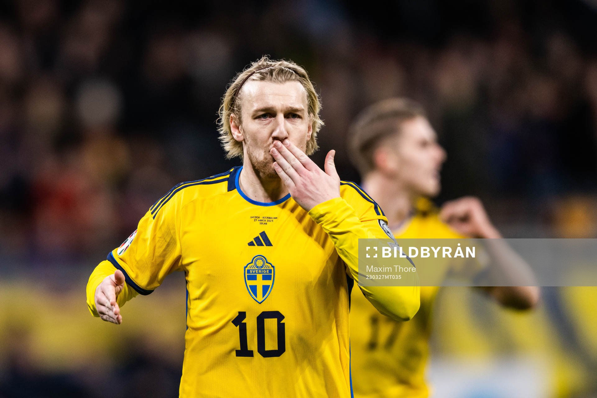 Emil Forsberg of Sweden celebrates scoring 1-0
