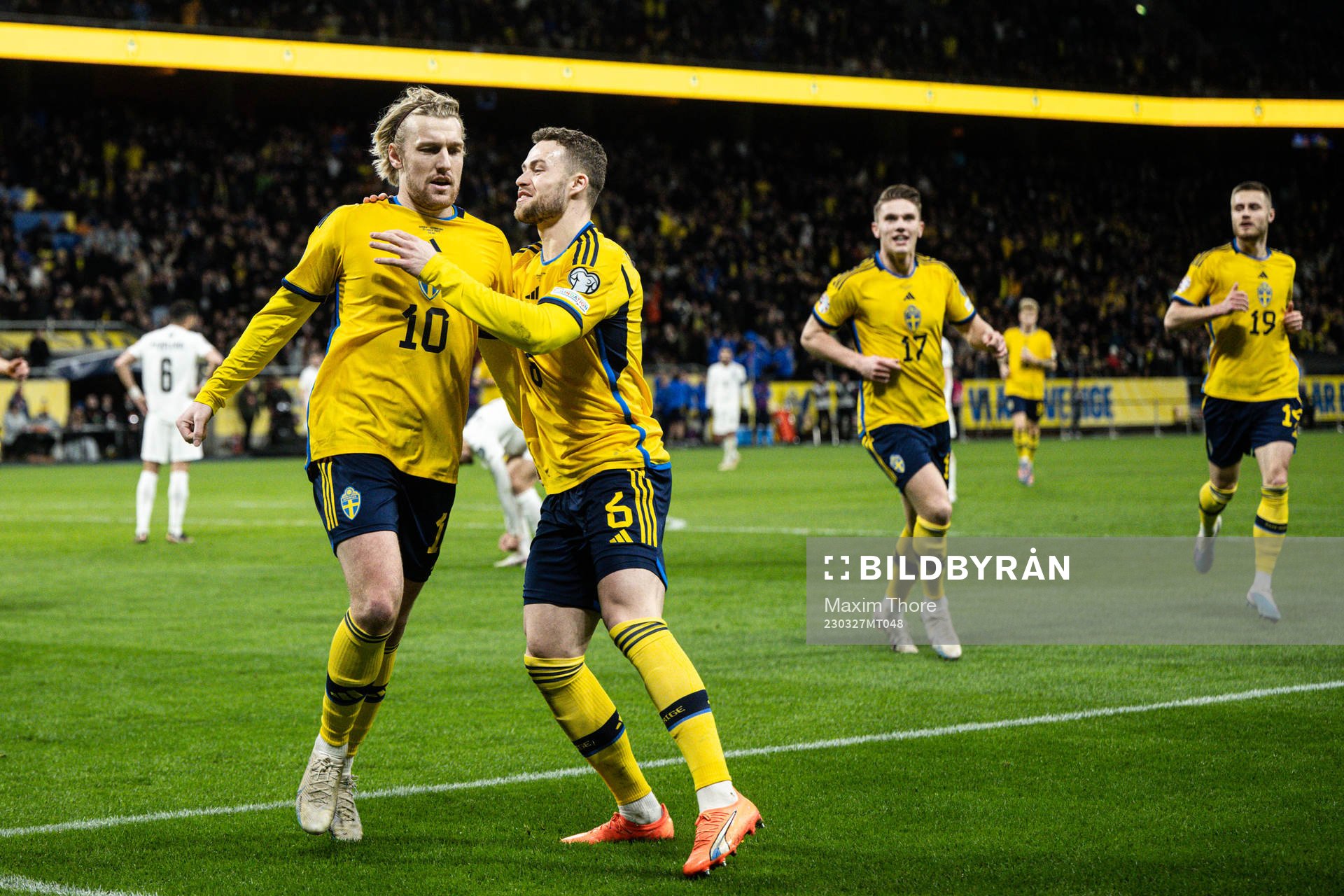Emil Forsberg and Gabriel Gudmundsson of Sweden celebrate