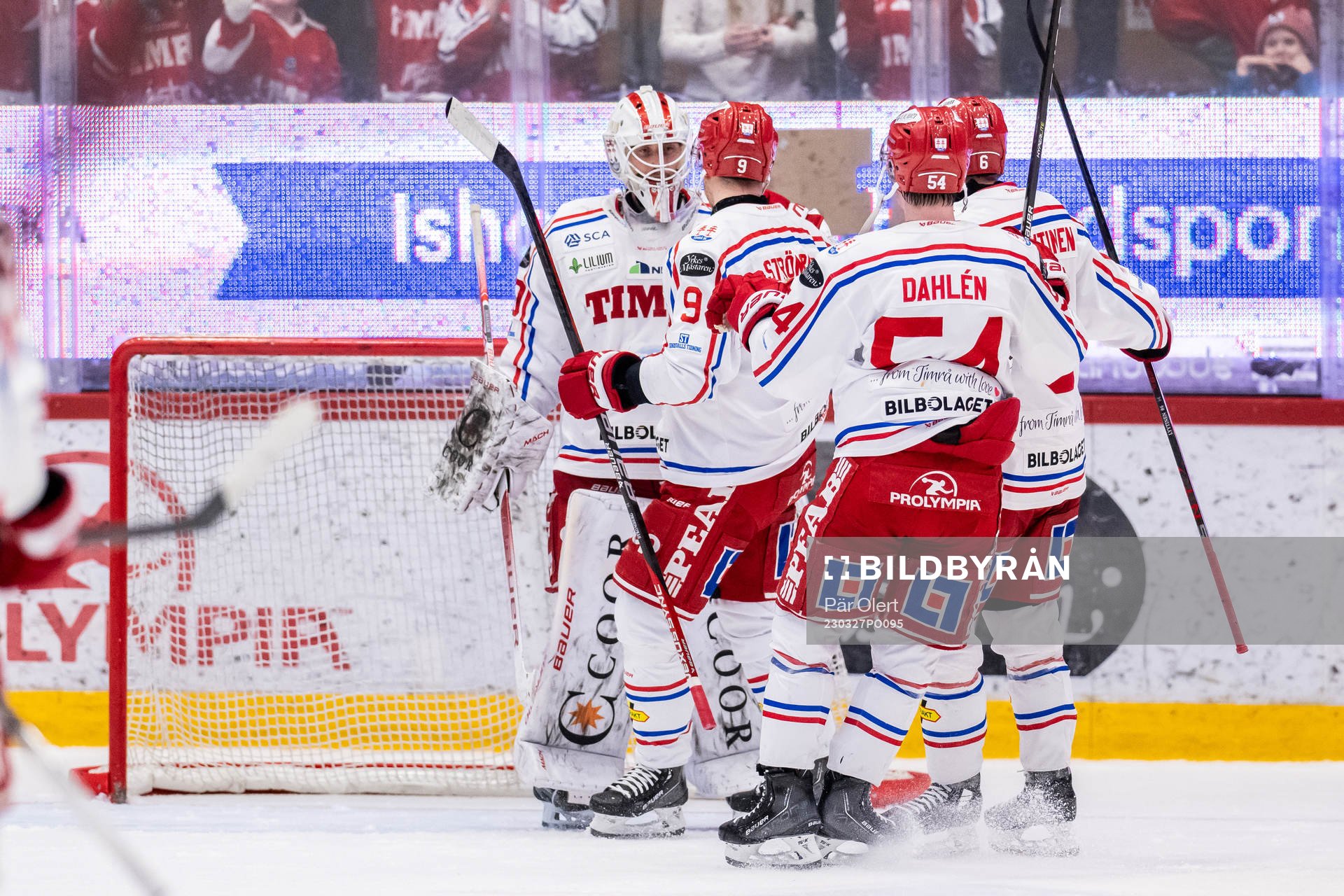 Timrås spelare jublar