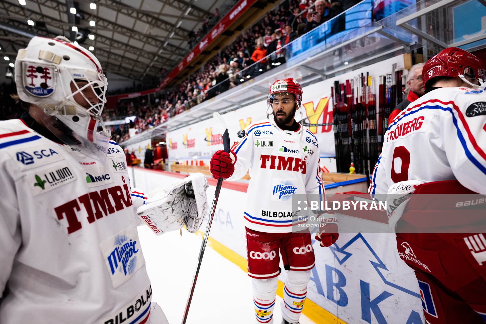 Timrås Jeremy Boyce-Rotevall och målvakten Jacob
