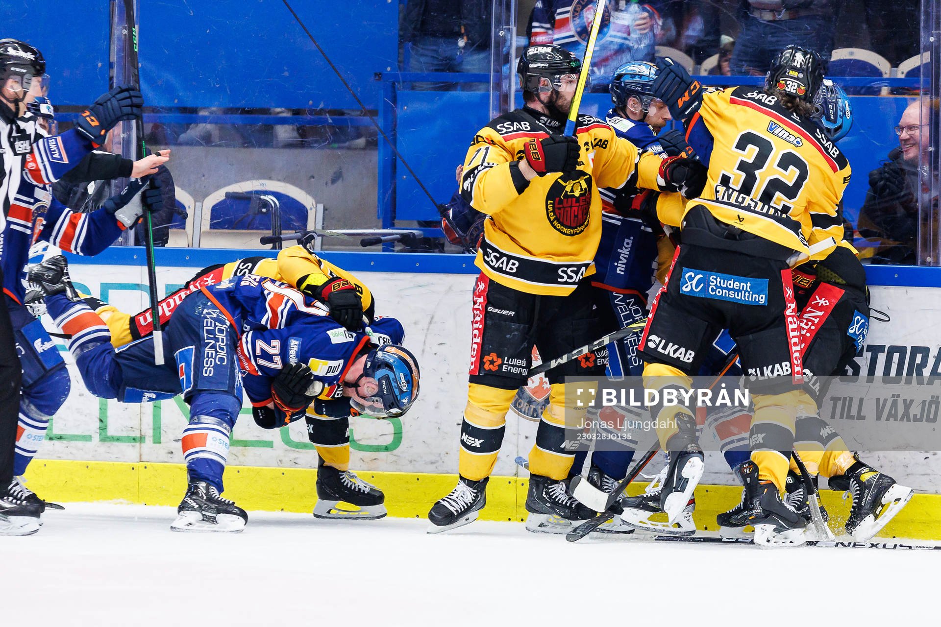 Bråk mellan flera spelare