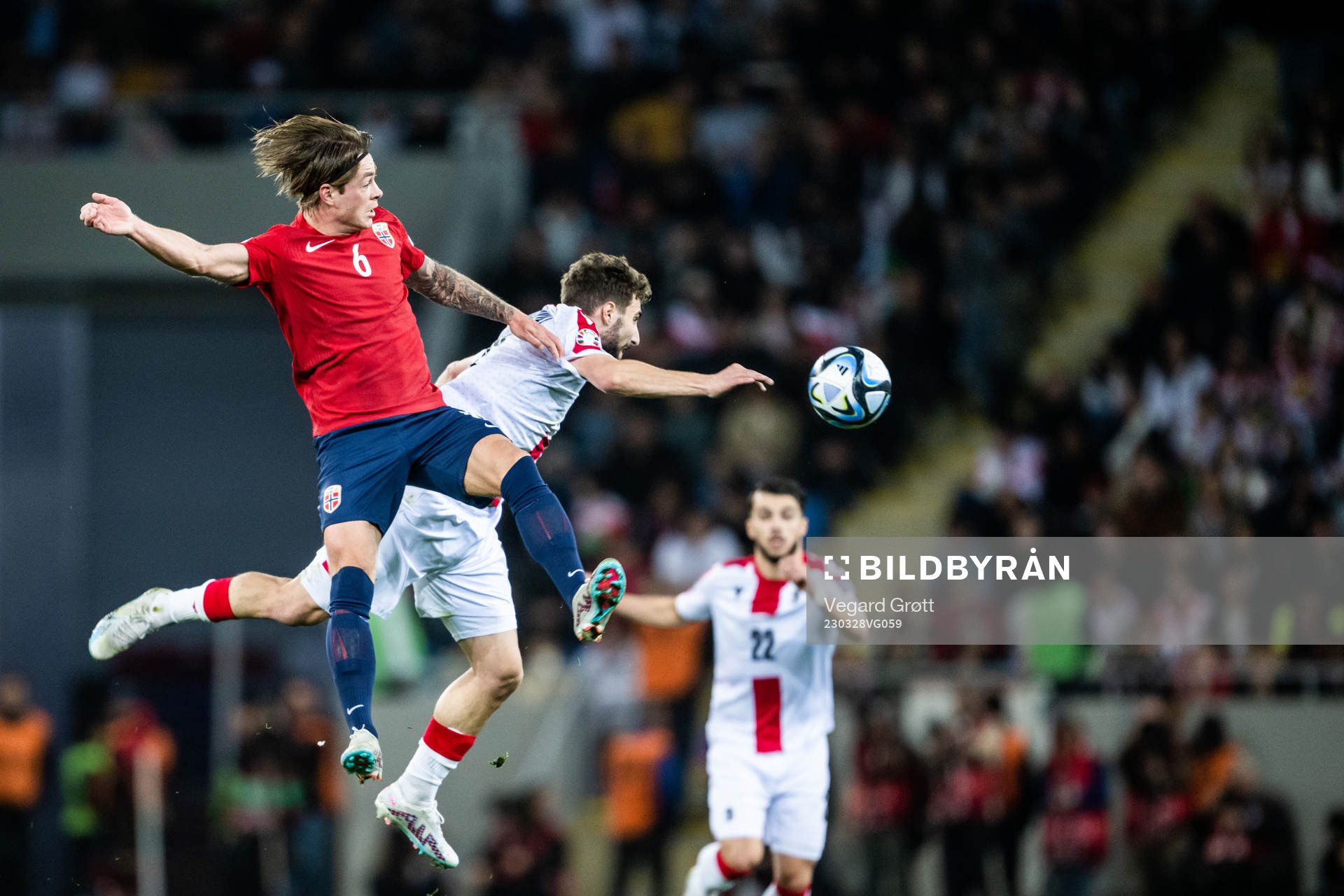 Patrick Berg of Norway and Zuriko Davitashvili of Georgia