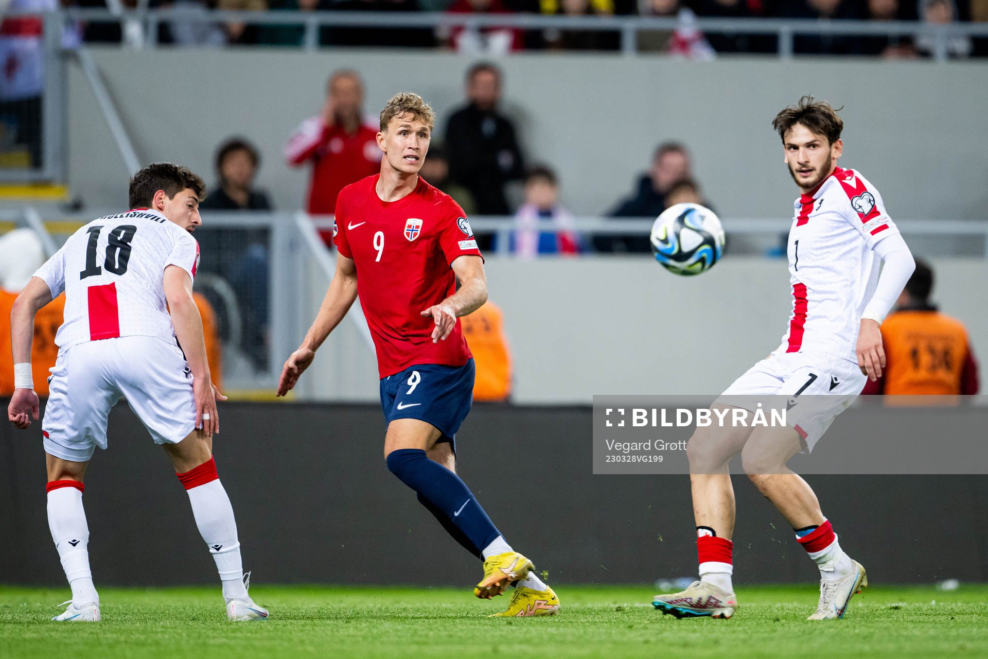 Ola Solbakken of Norway and Khvicha Kvaratskhelia of Georgia