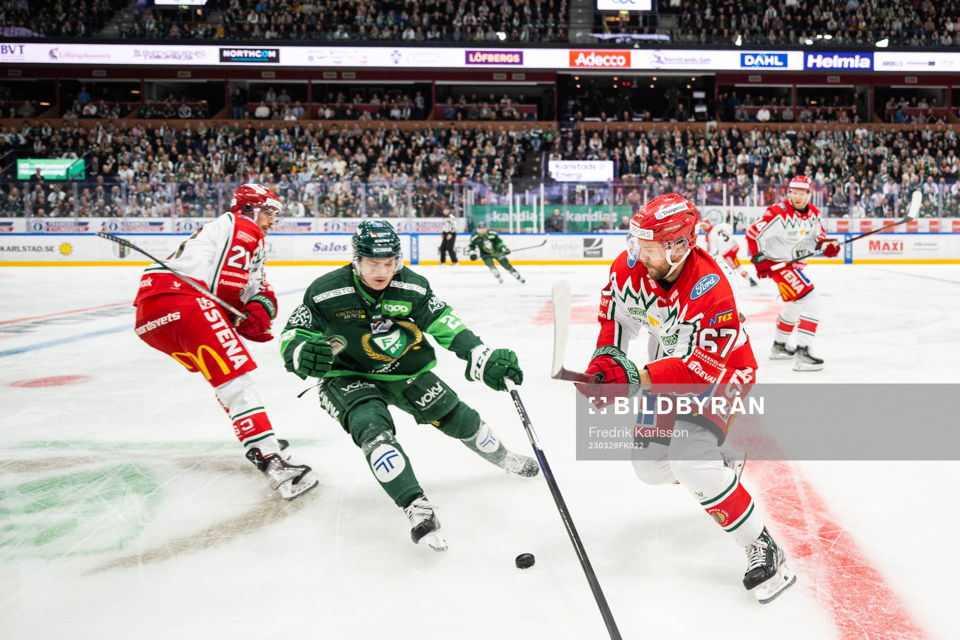 Färjestads Lucas Forsell och Frölundas Jacob Nilsson