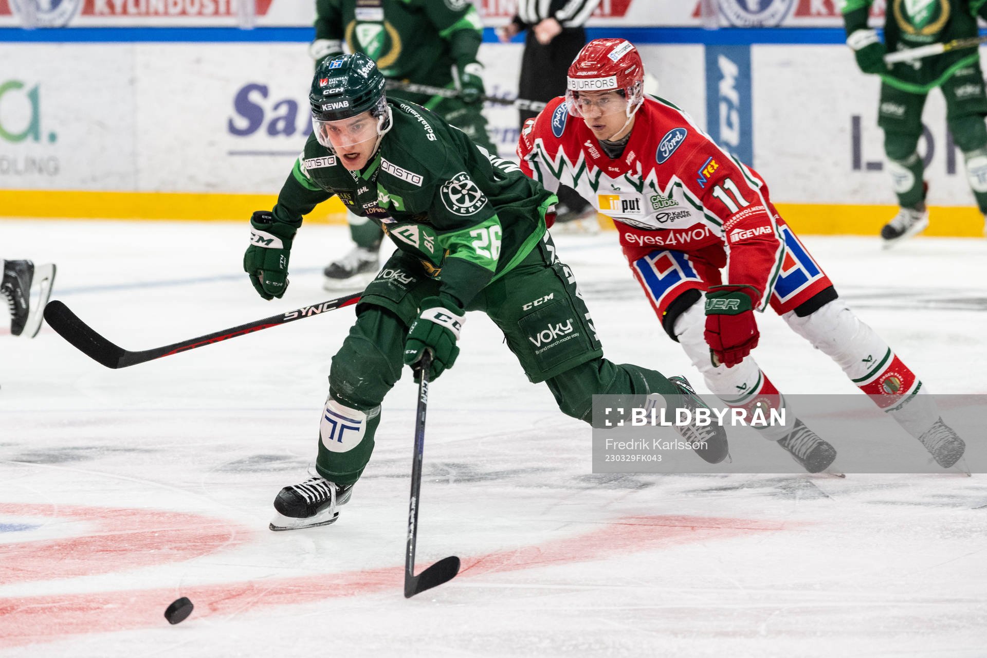 Färjestads Lucas Forsell och Frölundas Erik Borg