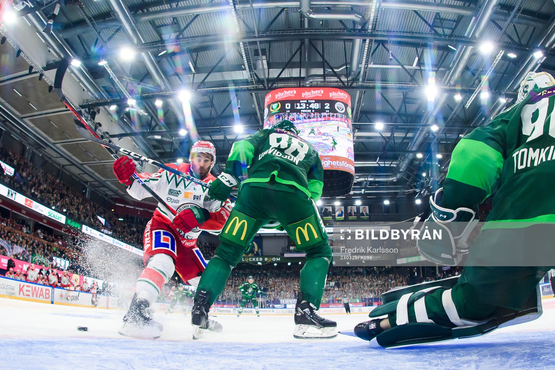 Frölundas Anthony Greco och Färjestads Brandon Davidson