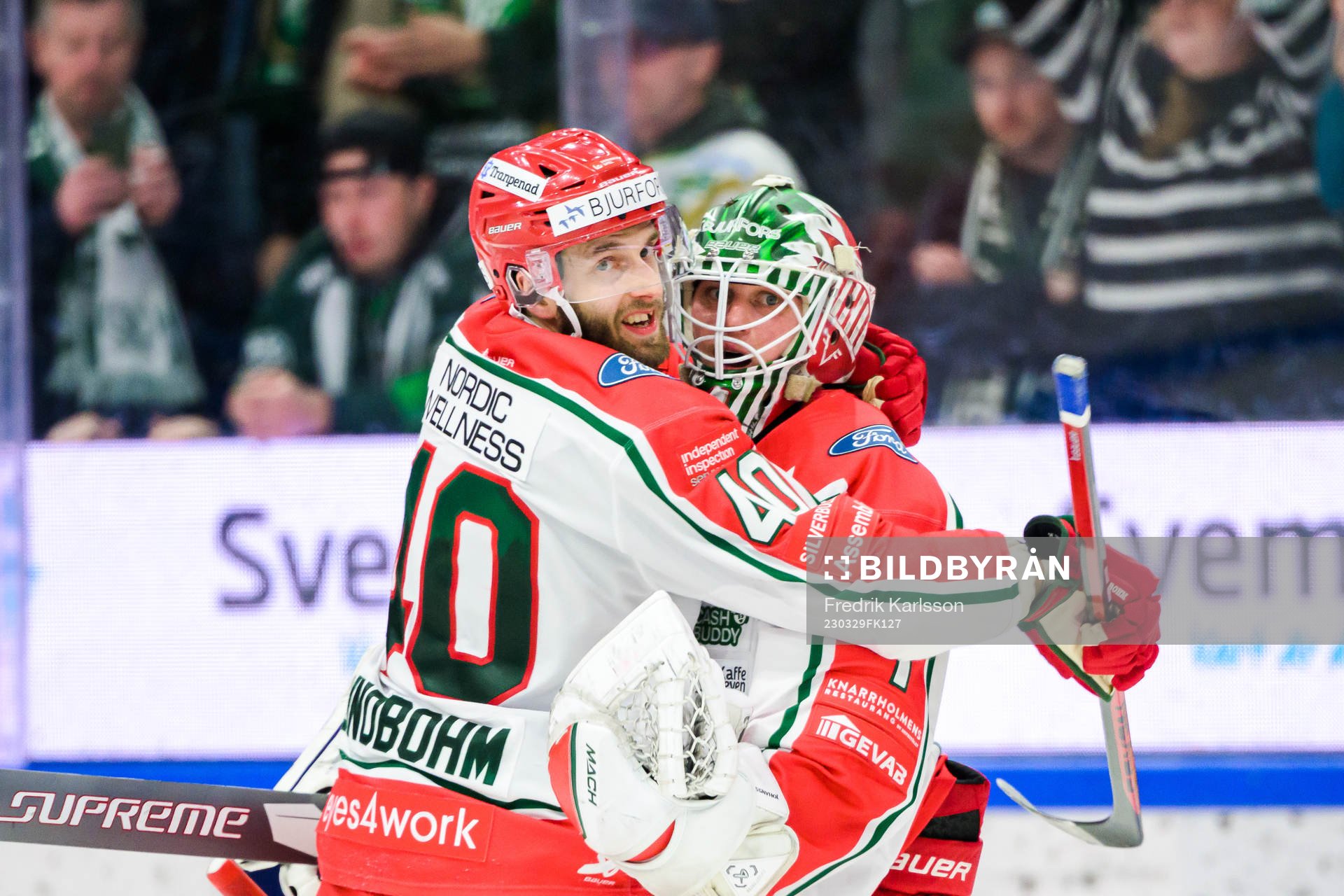 Frölundas Petteri Lindbohm och målvakt Lars Johansson