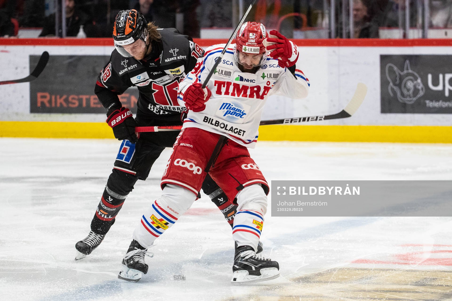 Örebros Rodrigo Abols och Timrås Simon Forsmark