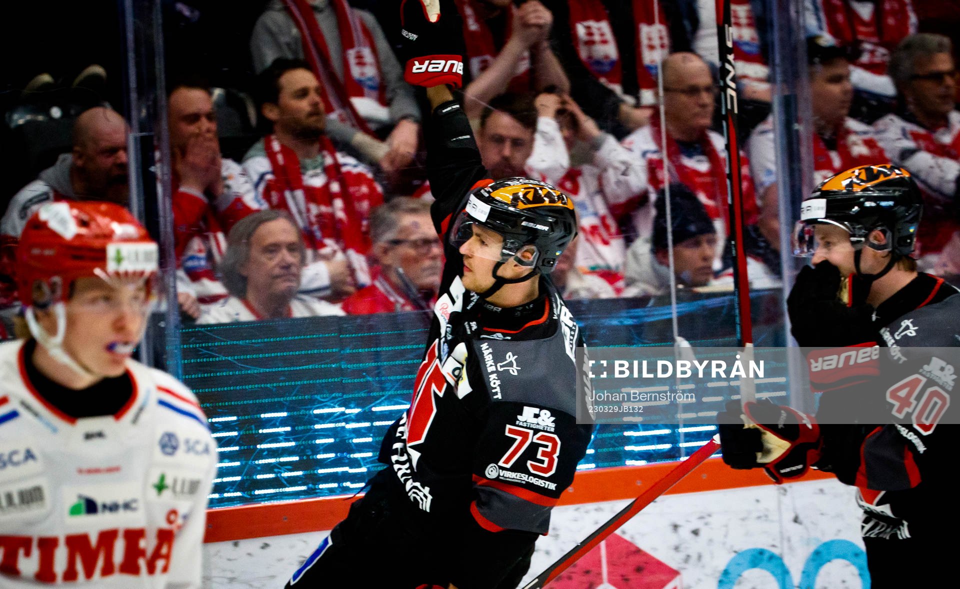 Örebros Oliver Eklind jublar