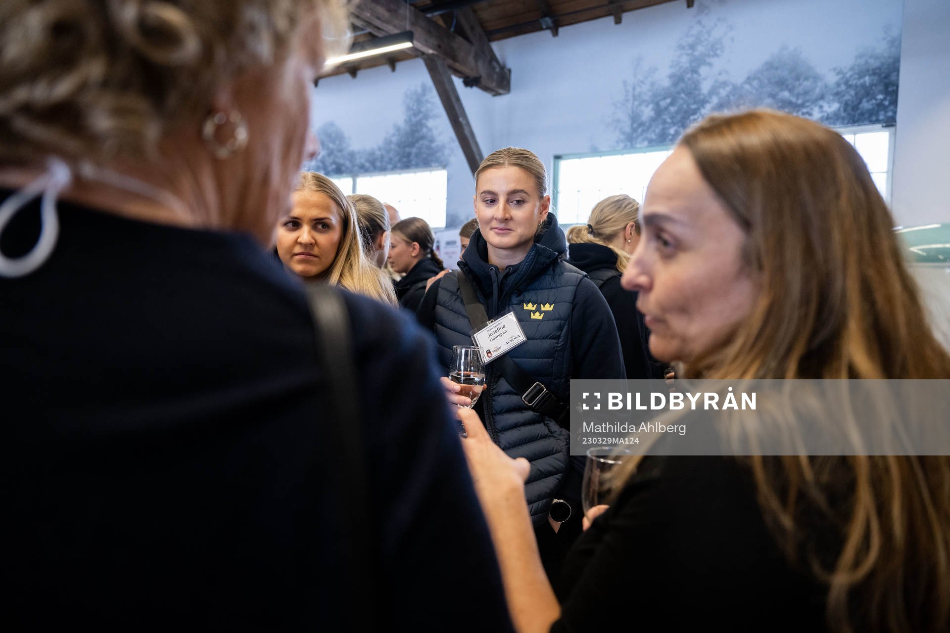 Josefine Holmgren of Sweden at an event with the mayor of