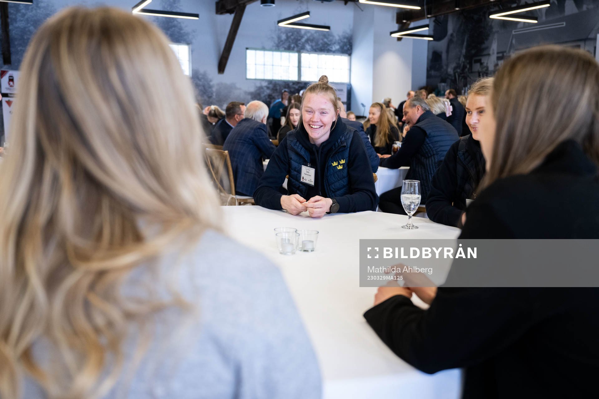 Sara Hjalmarsson of Sweden at an event with the mayor of