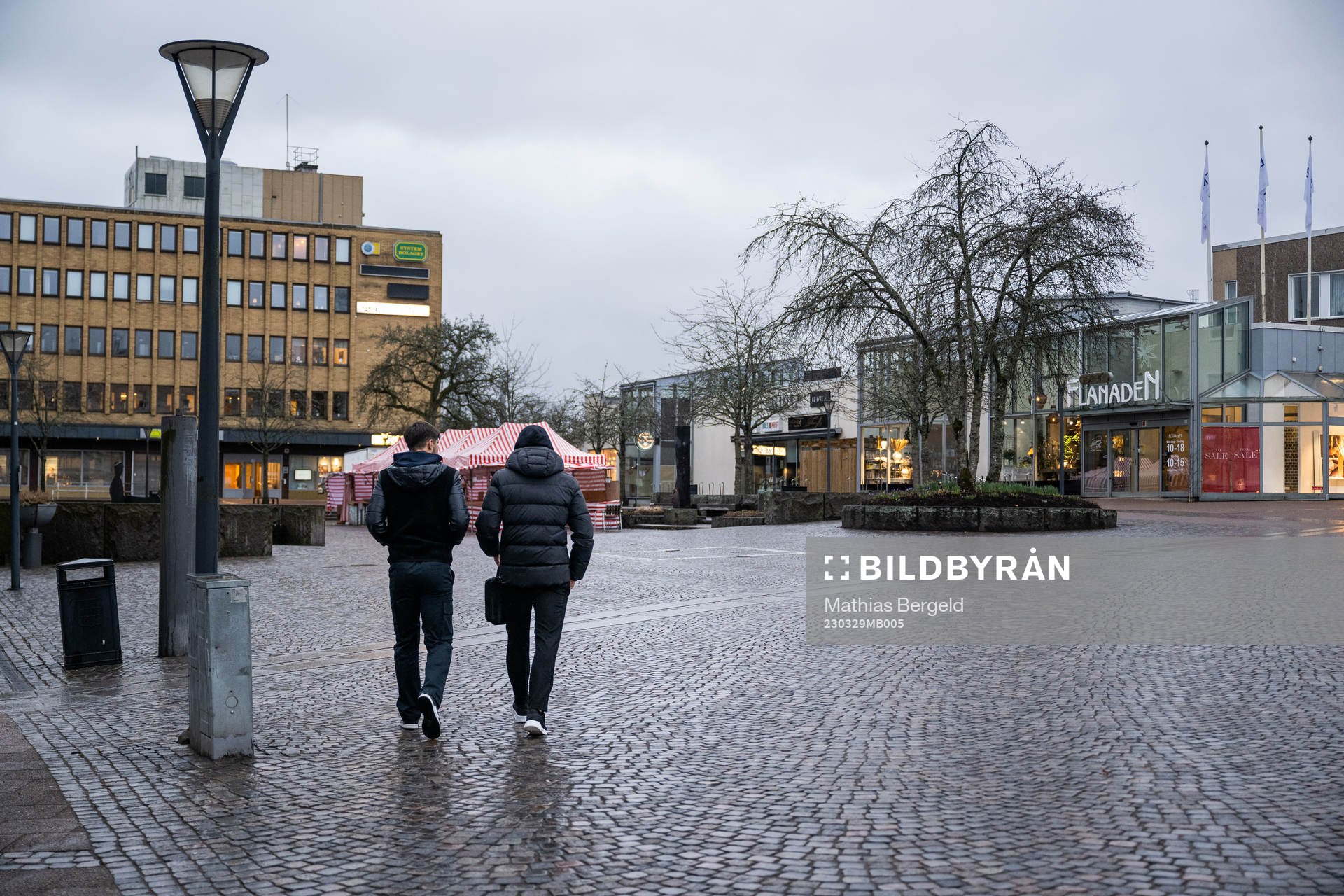 Emin Grozdanic och Ajdin Zeljkovic går i centrum