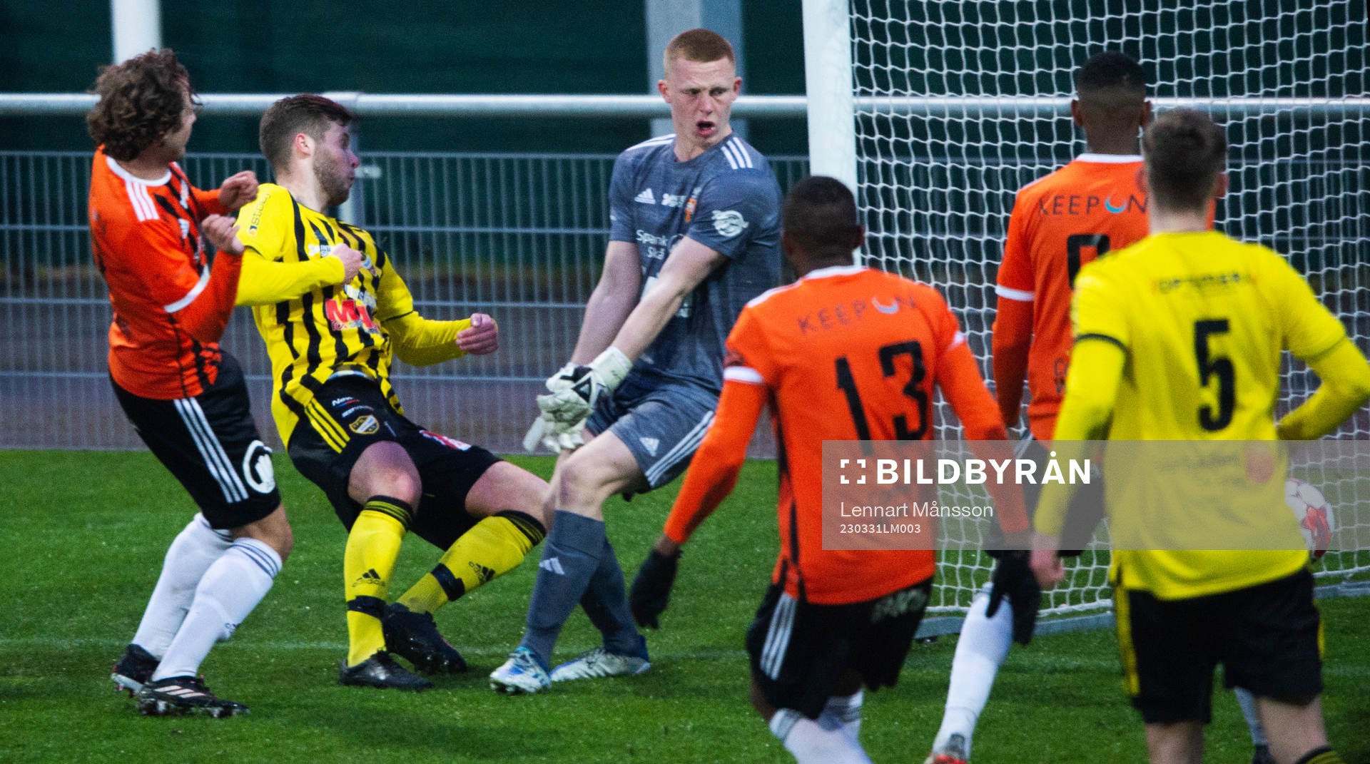 IFK Hässleholms Marcus Thuvesson nära göra 0-1 i matchen i div. 2 mellan Kristianstads FC och IFK Hässleholm i Kristianstad 31 mars 2023.