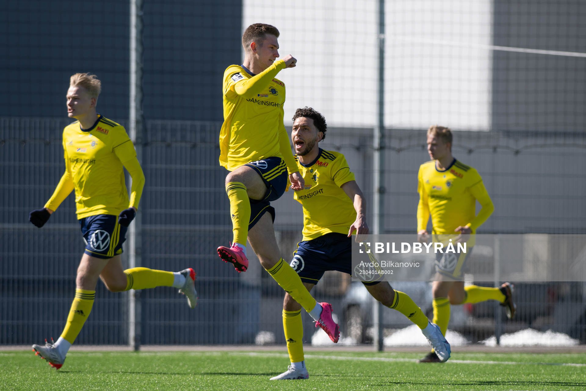 Ängelholms Niklas Svensson och Oussama Djafer-Bey jublar efter 1-0 målet under fotbollsmatchen i Division 1 södra mellan Ängelholms FF och BK Olympic den 1 april 2023 i Ängelholm.