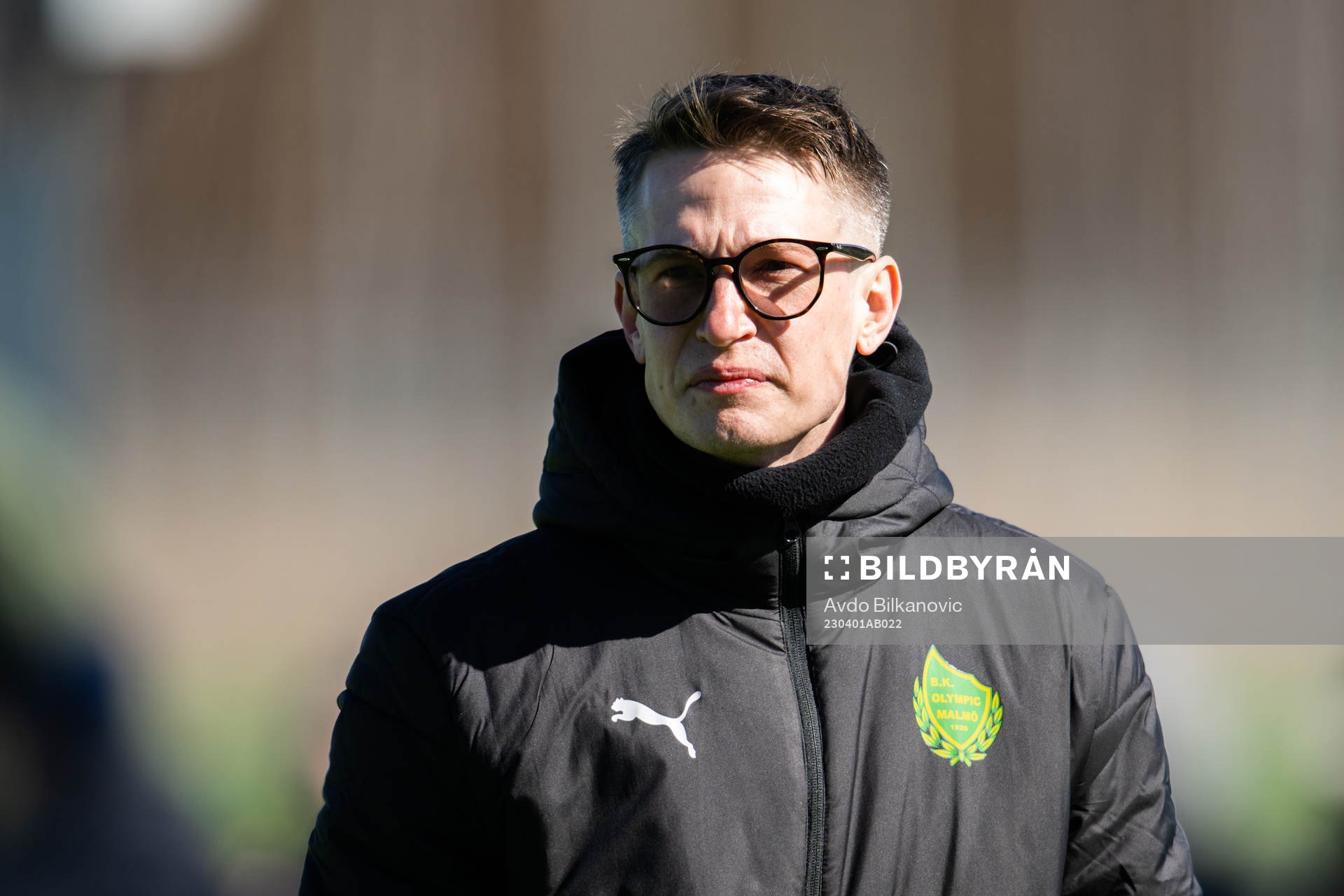 Olympic assisterande tränare Viktor Blom under fotbollsmatchen i Division 1 södra mellan Ängelholms FF och BK Olympic den 1 april 2023 i Ängelholm.