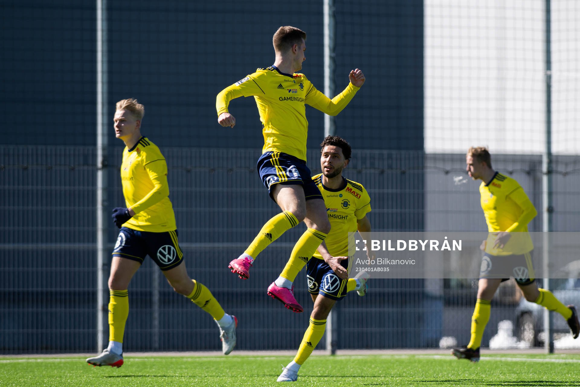 Ängelholms Niklas Svensson och Oussama Djafer-Bey jublar