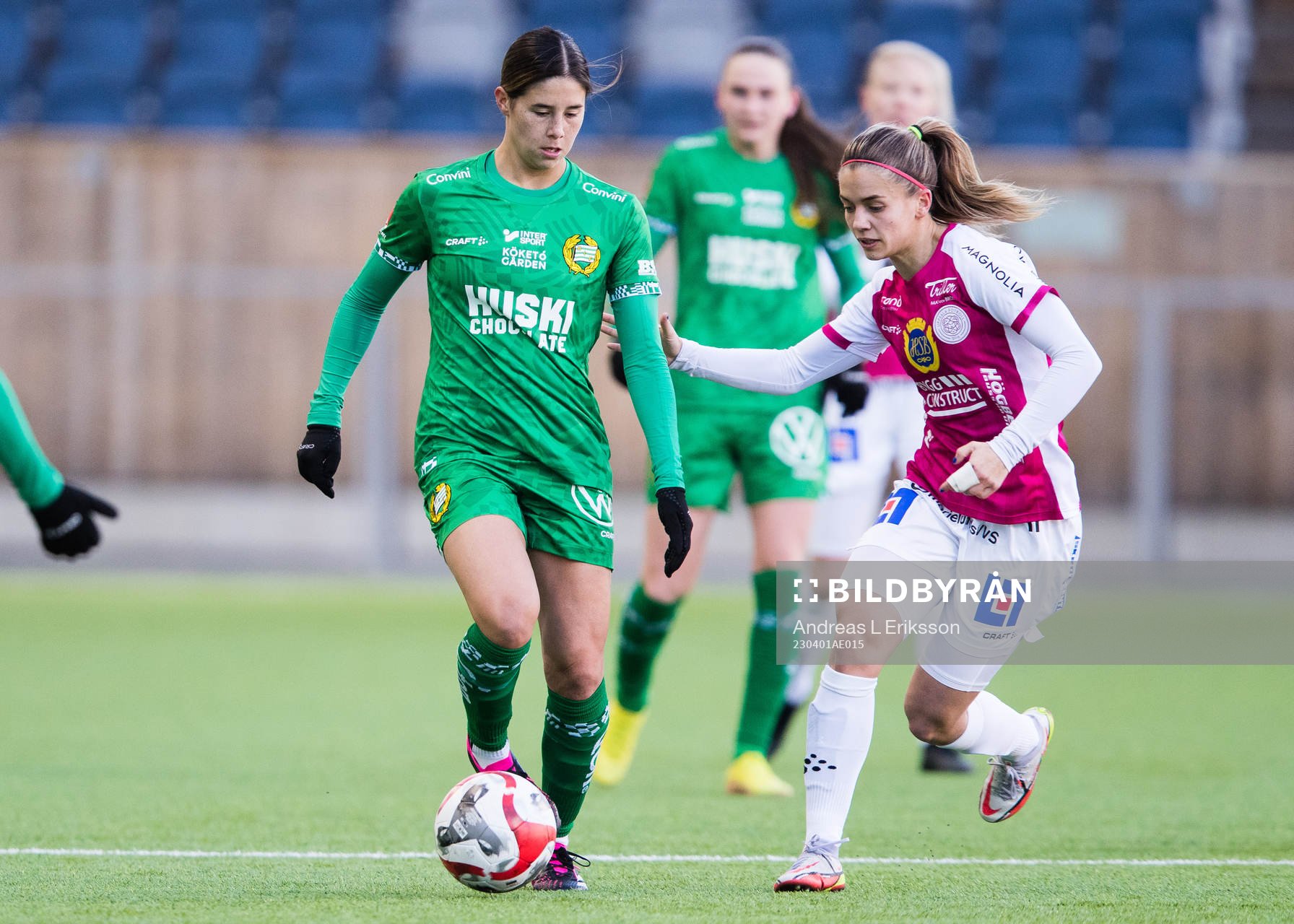 Hammarbys Kyra Cooney-Cross och IK Uppsalas Johanna Renmark