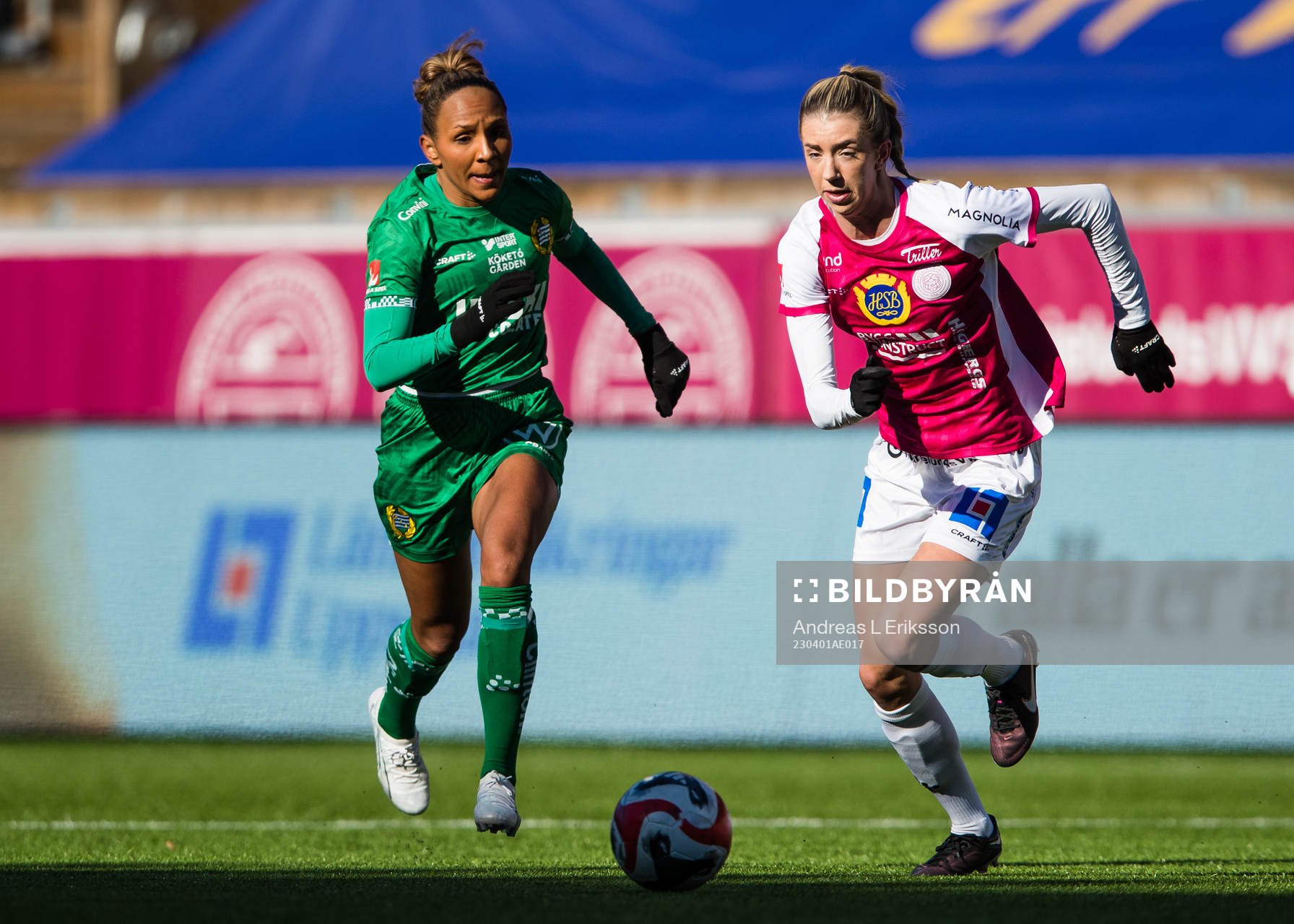 Hammarbys Madelen Janogy och IK Uppsalas Wilma Öhman under fotbollsmatchen i Damallsvenskan mellan IK Uppsala och Hammarby den 1 april 2023 i Uppsala.