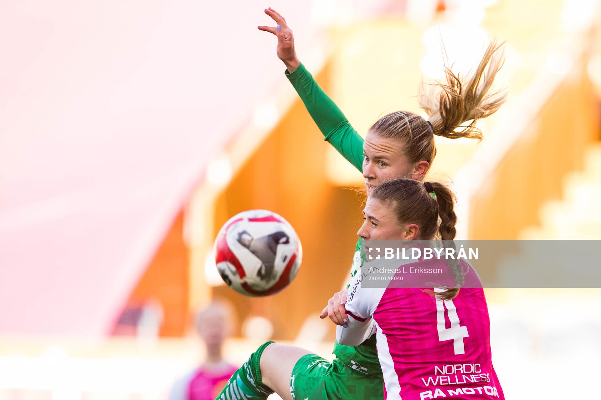 Hammarbys Matilda Vinberg och IK Uppsalas Emilia Hjertberg