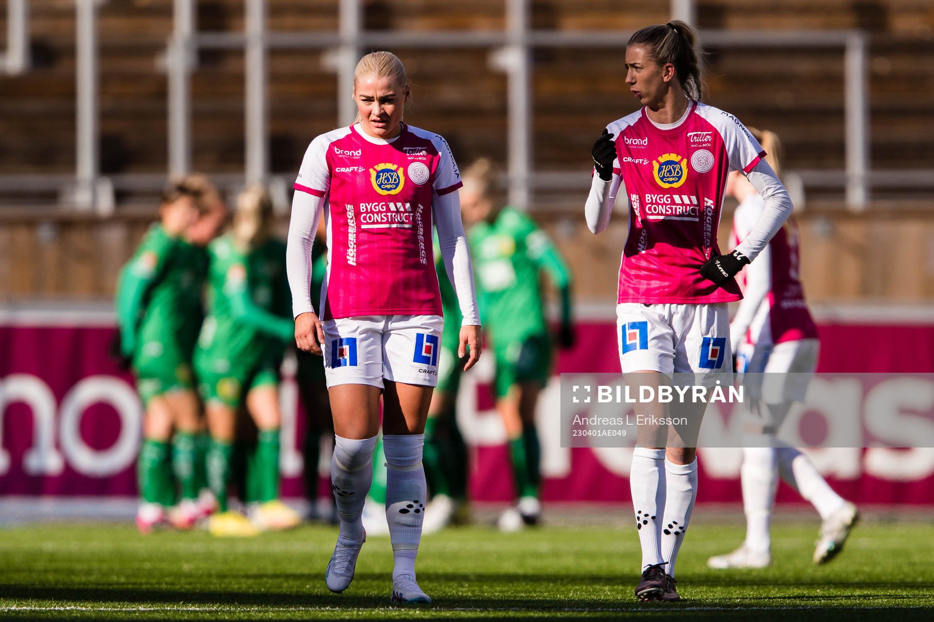 IK Uppsalas Klara Folkesson och Wilma Öhman deppar