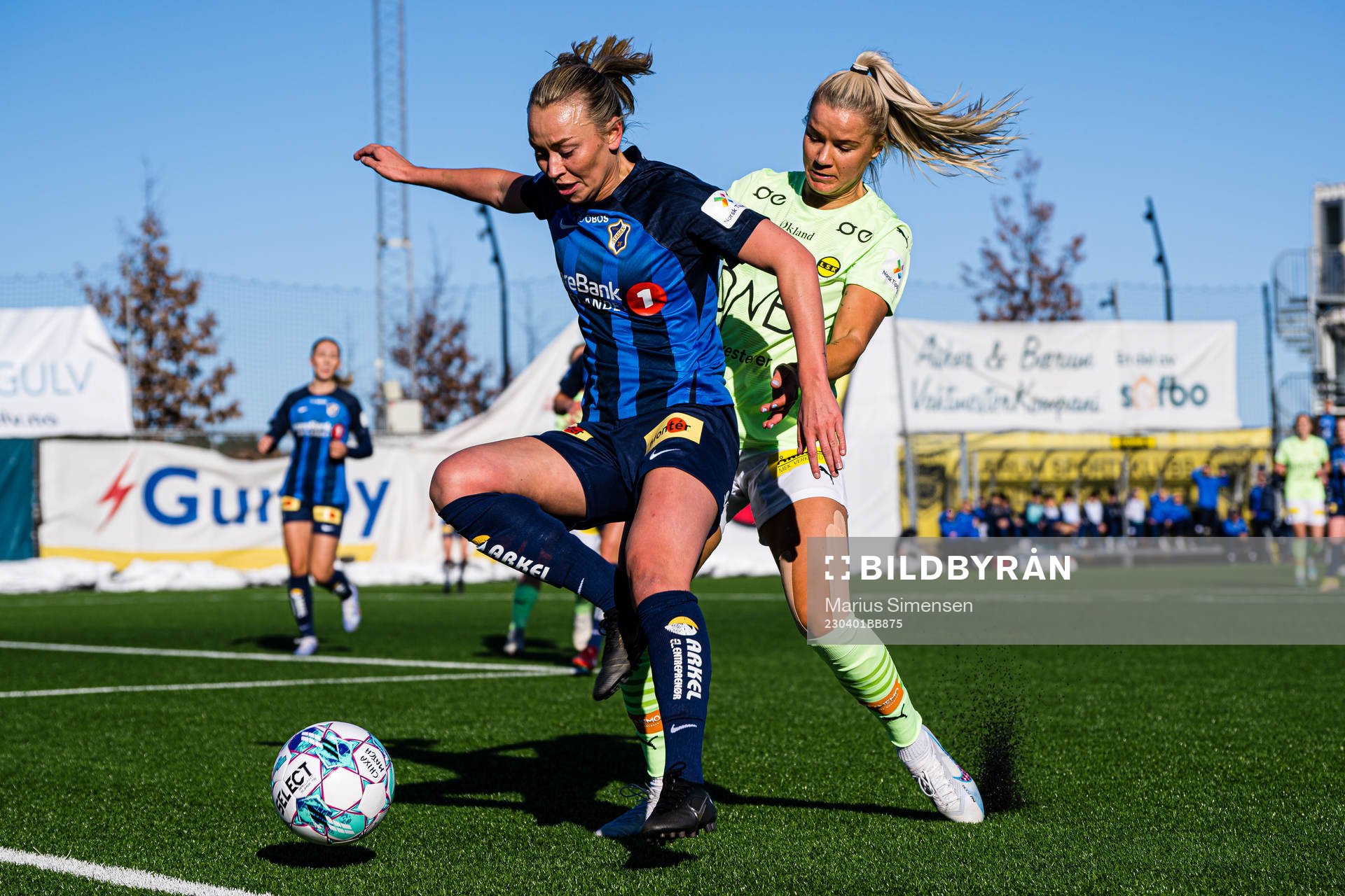Anja Helen Rasmussen of Stabæk and Eva Amanda Johnsson