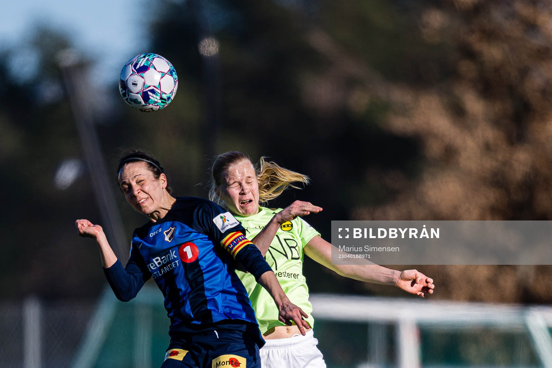 Melissa Bjånesøy of Stabæk and Katrine Emilie Winnem