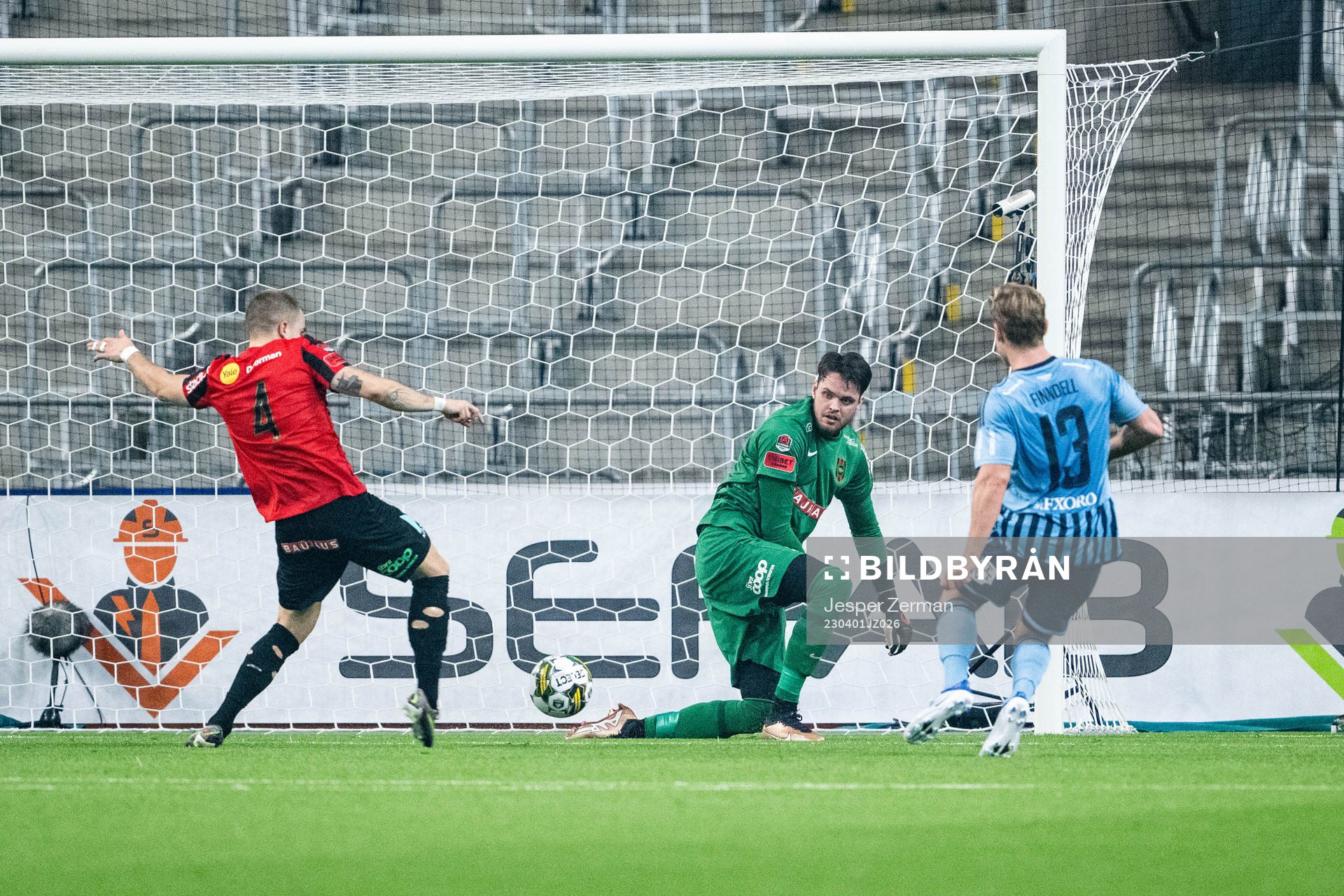 Brommapojkarnas Amadeus Sögaard och Oscar Linnér mot
