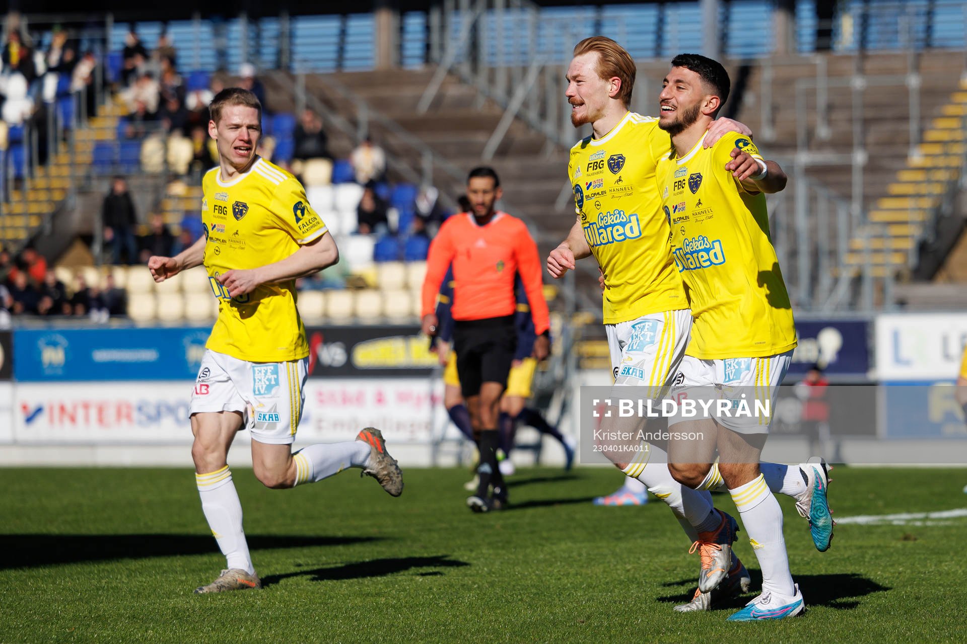 Falkenbergs Leonardo Farah Shahin jublar med Linus