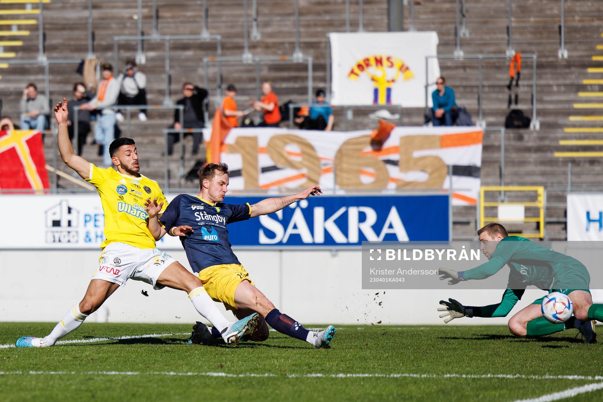 Falkenbergs Leonardo Farah Shahin och Torns Ossian Hallberg